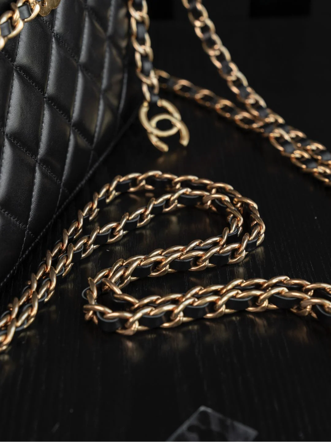 Сумка для ужина в стиле ретро с подиумом, 24 карата - черная.