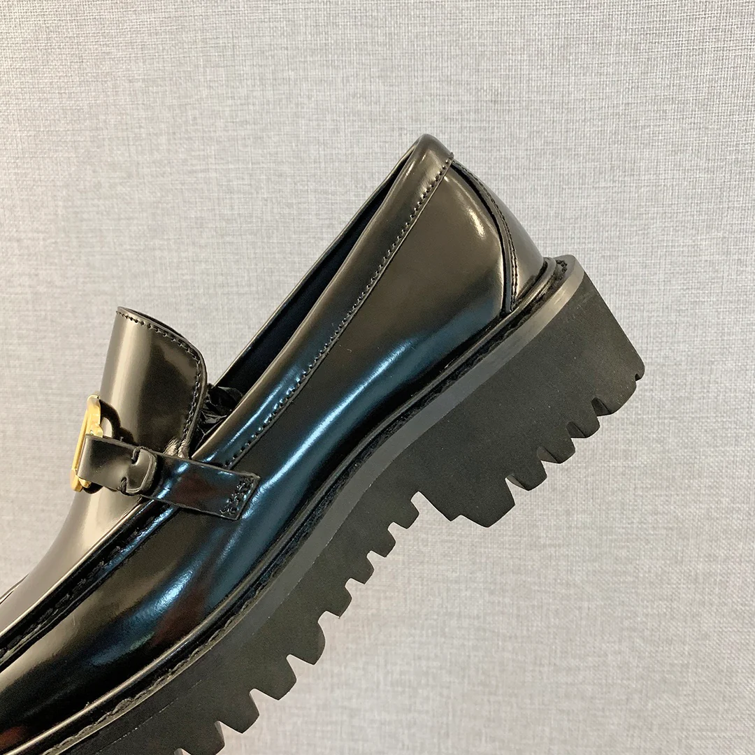 Лоферы на платформе Valentino