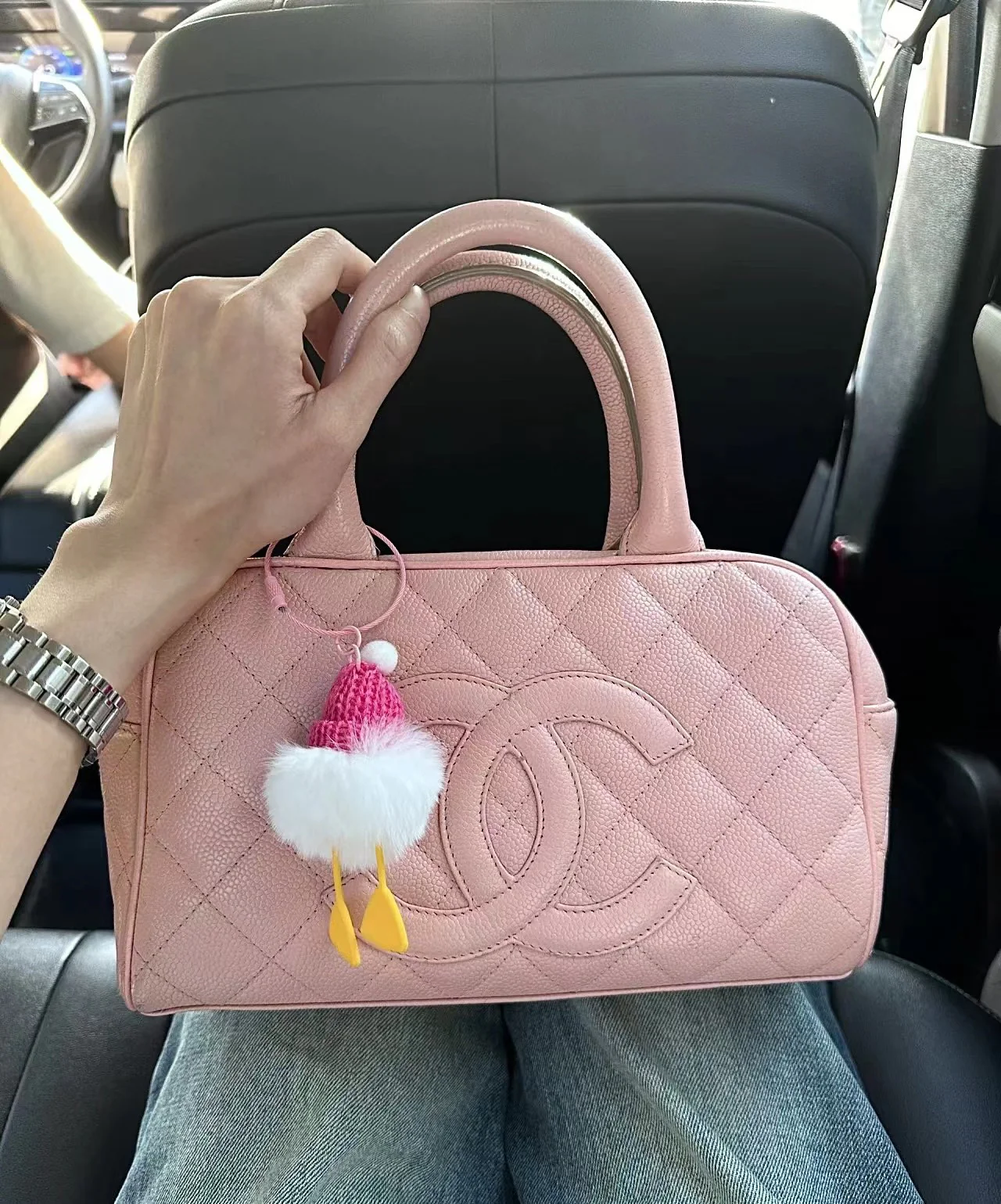 Винтажная сумка-боулинг Chanel из икры, розовая.