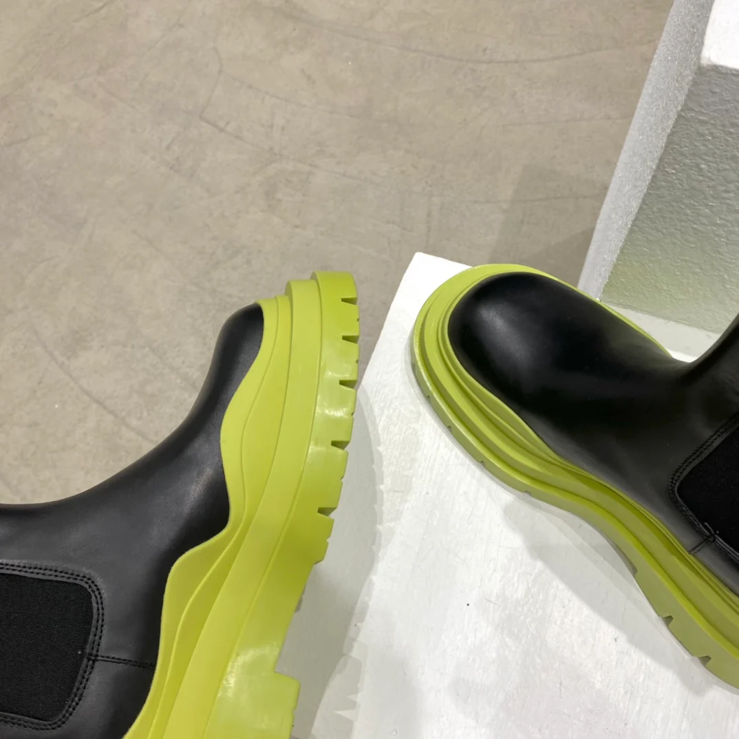 BV-22ss - Британские ретро-сапоги до середины икры - Унисекс - Черные с зеленой подошвой