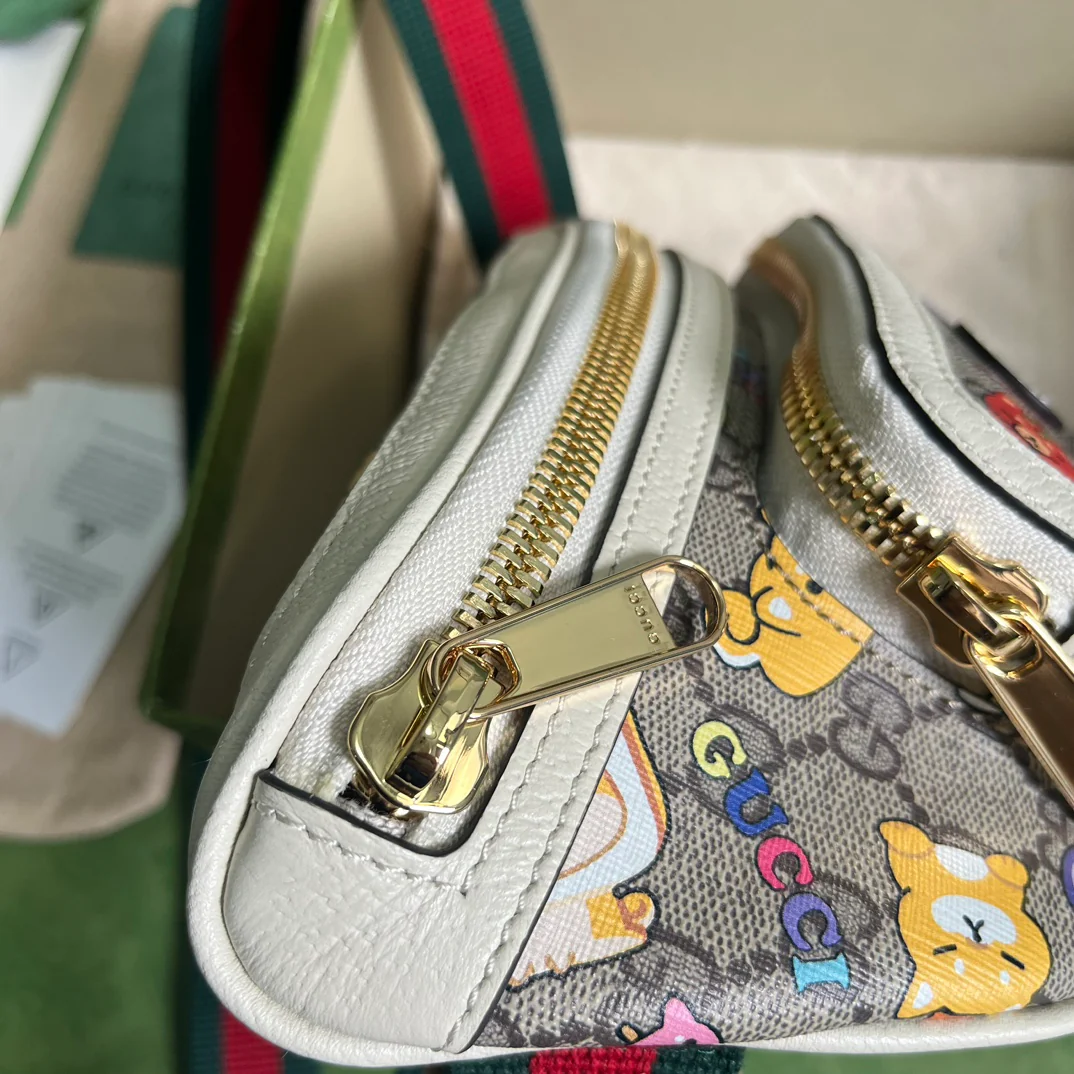 Gucci - Поясная сумка с анималистическим принтом