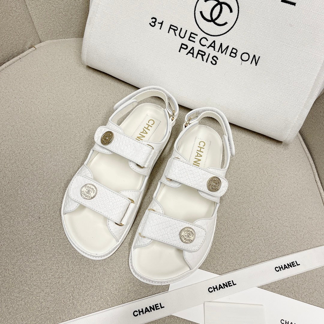 Chanel - Белые кожаные сандалии в клетку - 1