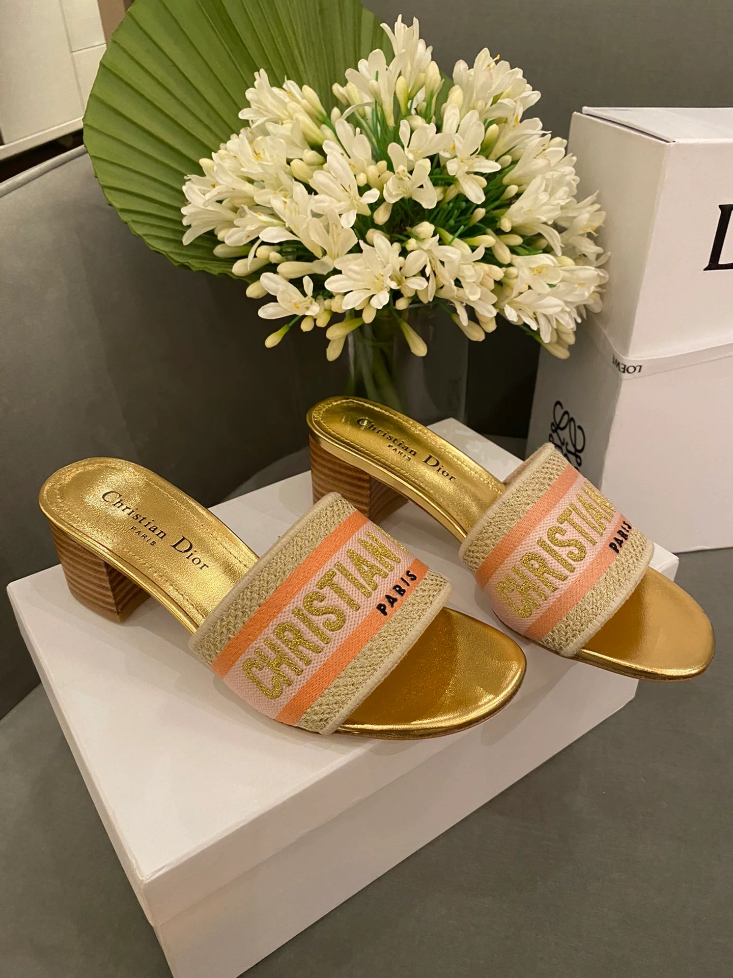 Dior - Вышитые тапочки - Туфли на низком каблуке