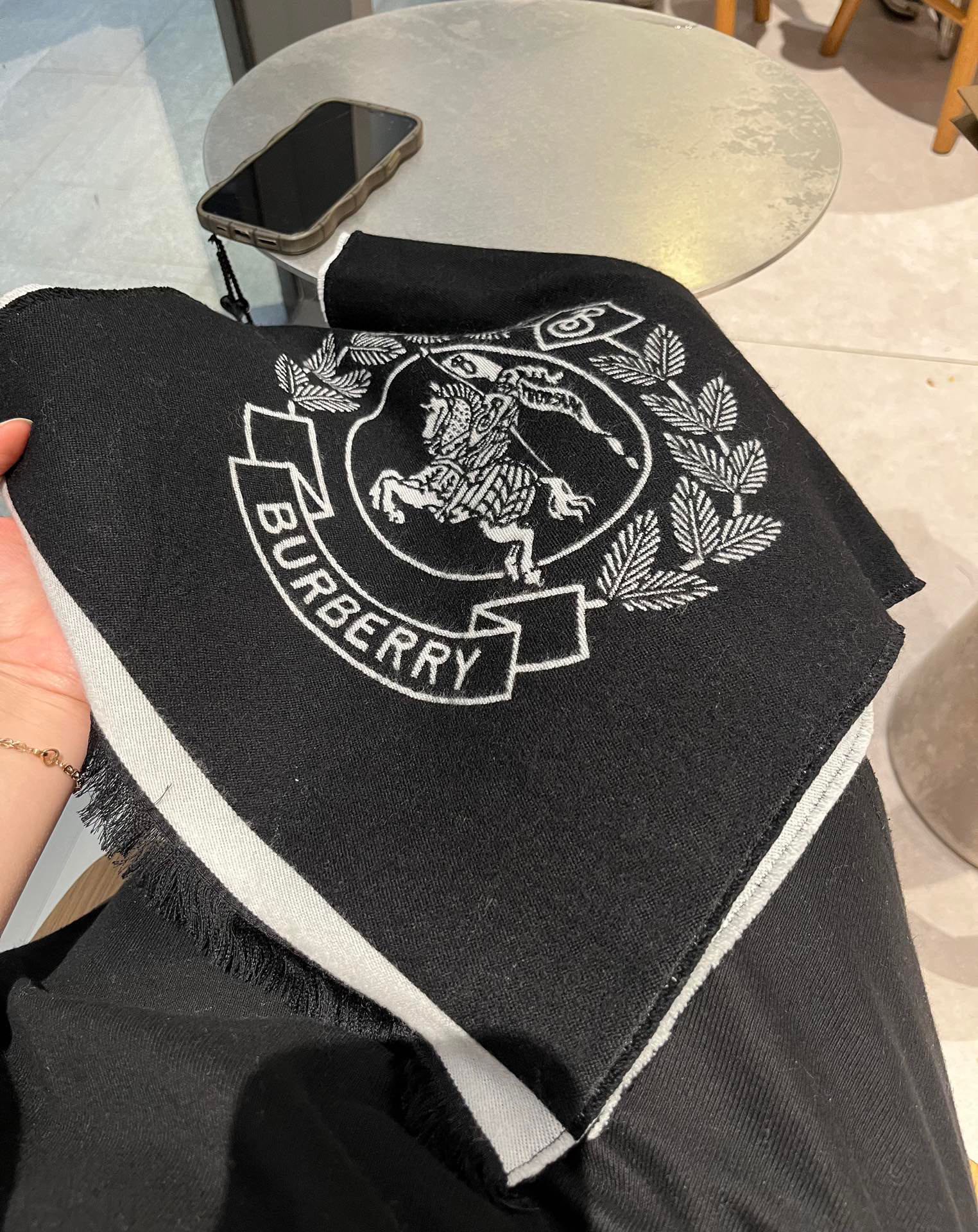 Двусторонний длинный шарф Burberry Knight Logo - 34 см - 195 см - 100% чистый кашемир