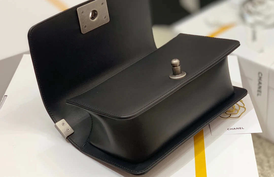 Chanel-boy-20cm-14