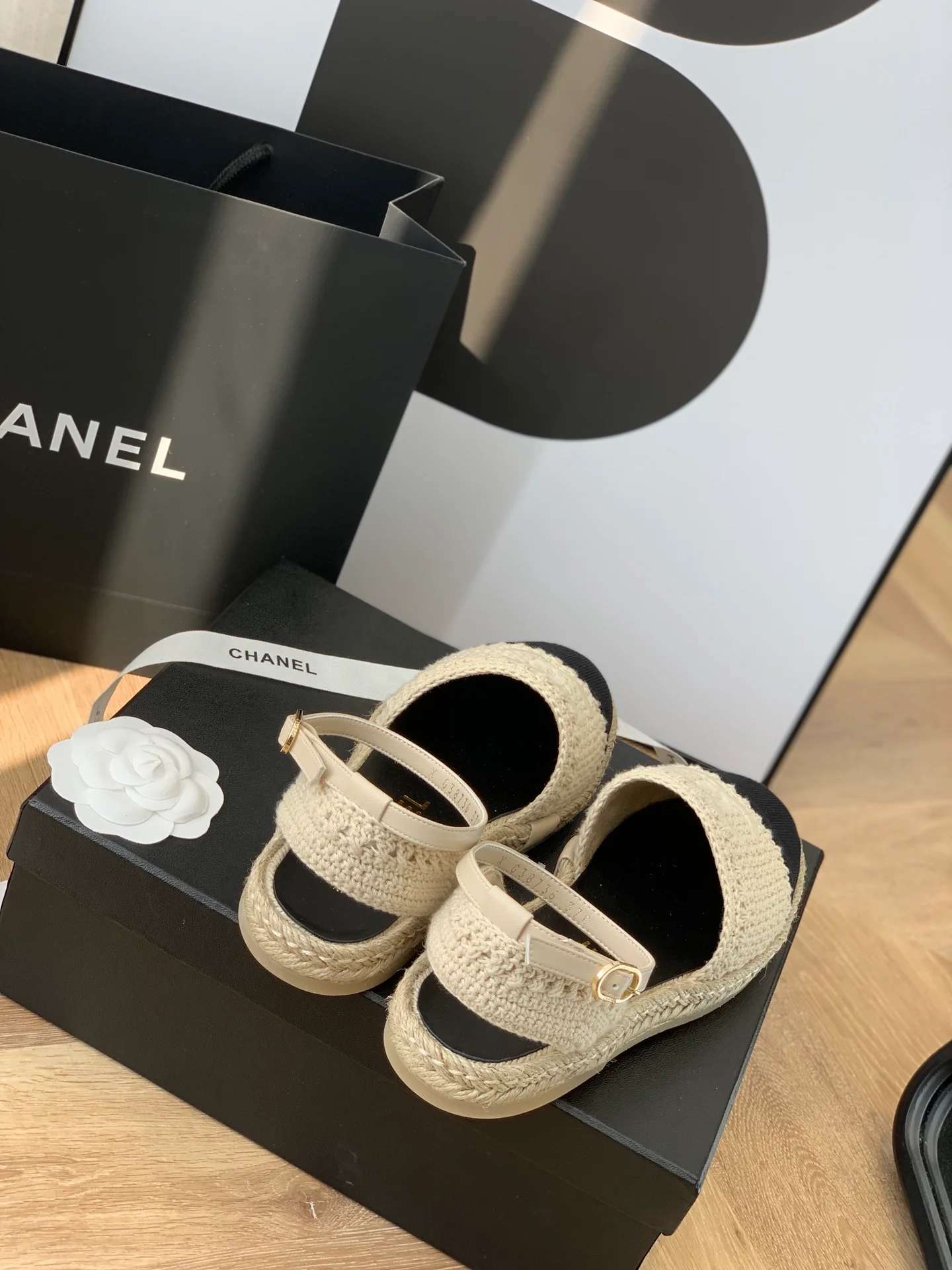 Соломенные сандалии Chanel - 2 шт.