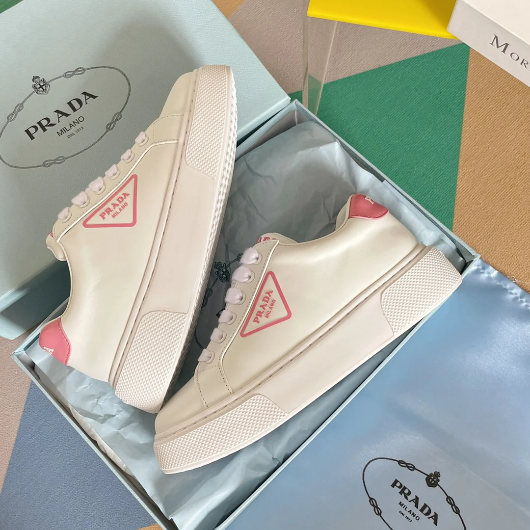 Prada - Новинки ранней весны 2022 года - Повседневные туфли на платформе - 1