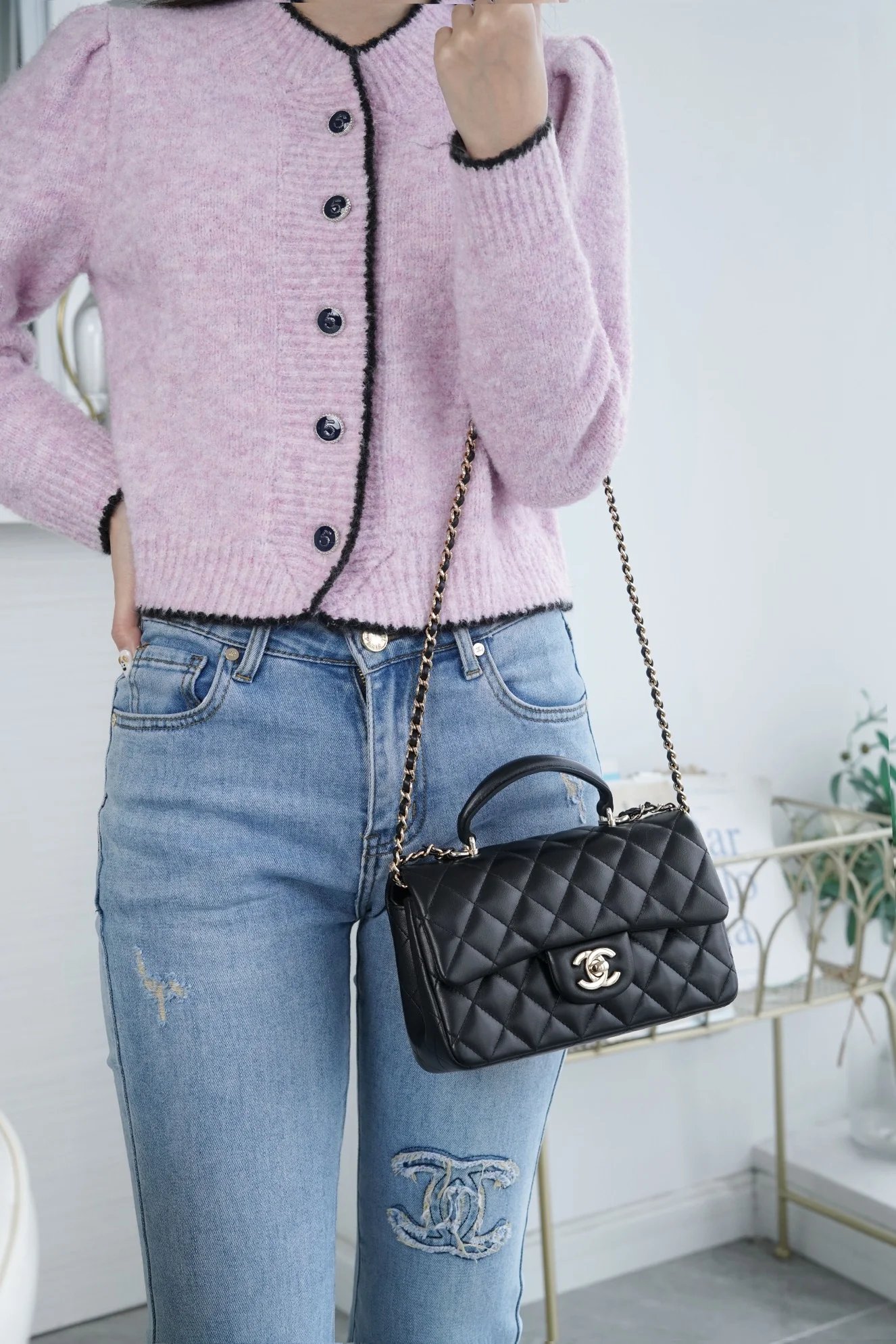 Мини-сумочка Chanel Mini CF, сумка на цепочке через плечо, черная.