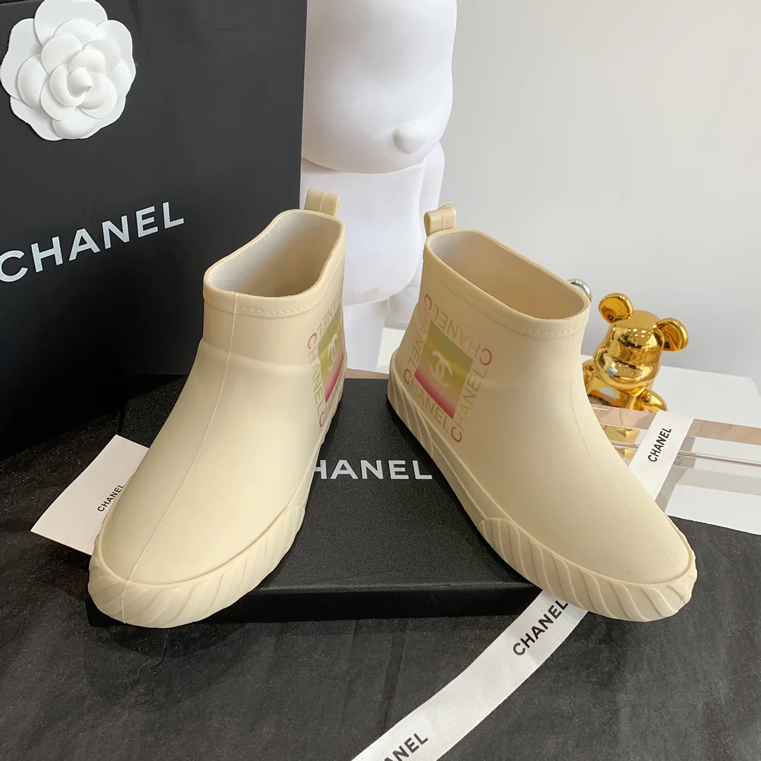 Chanel - Потрясающие ботинки на платформе - Резиновые сапоги