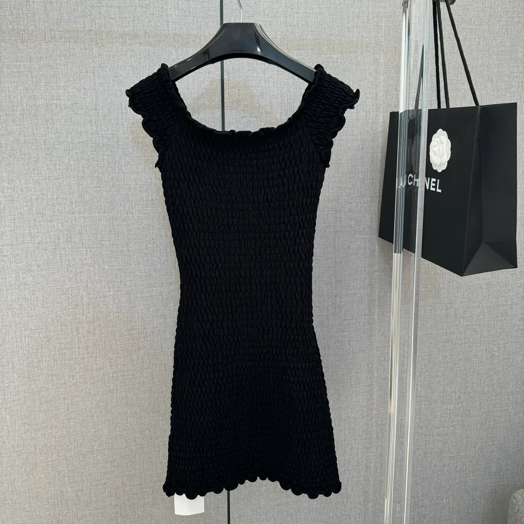 Celine-2404 Весна/Лето Новое эластичное плиссированное платье приталенного кроя