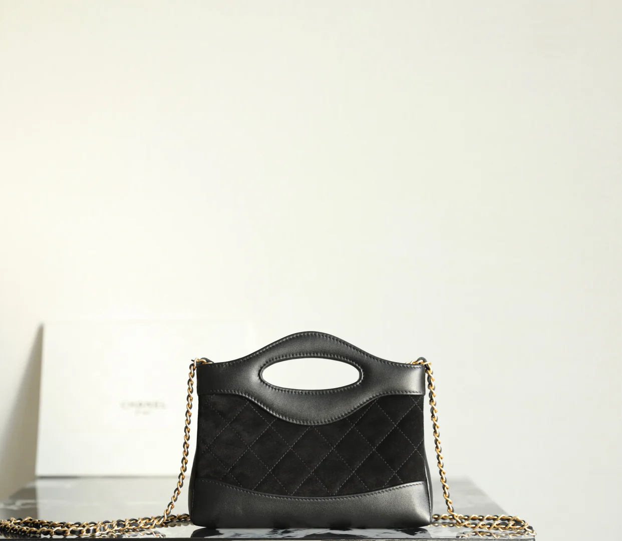 Сумка Chanel 25p nano31, замша, черная.