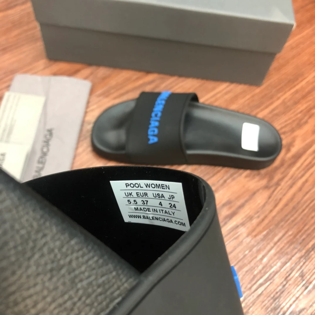 Классические пляжные сандалии Balenciaga - для пары