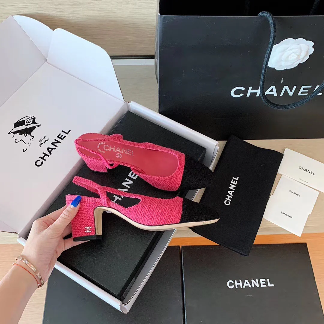 Классические сандалии Chanel на массивном каблуке - розовые