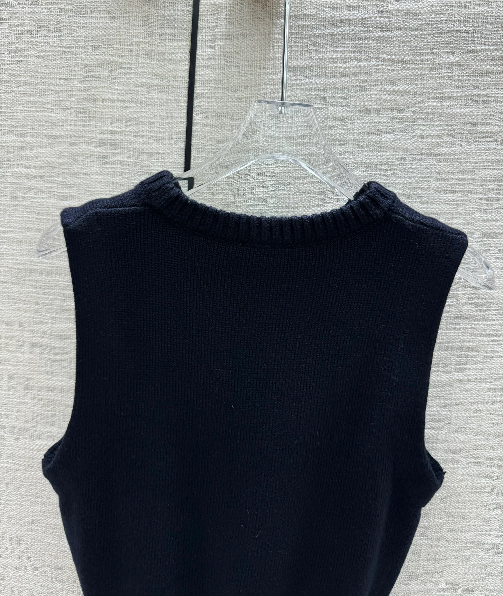 Вязаный жилет Chanel 2403 Double C - черный