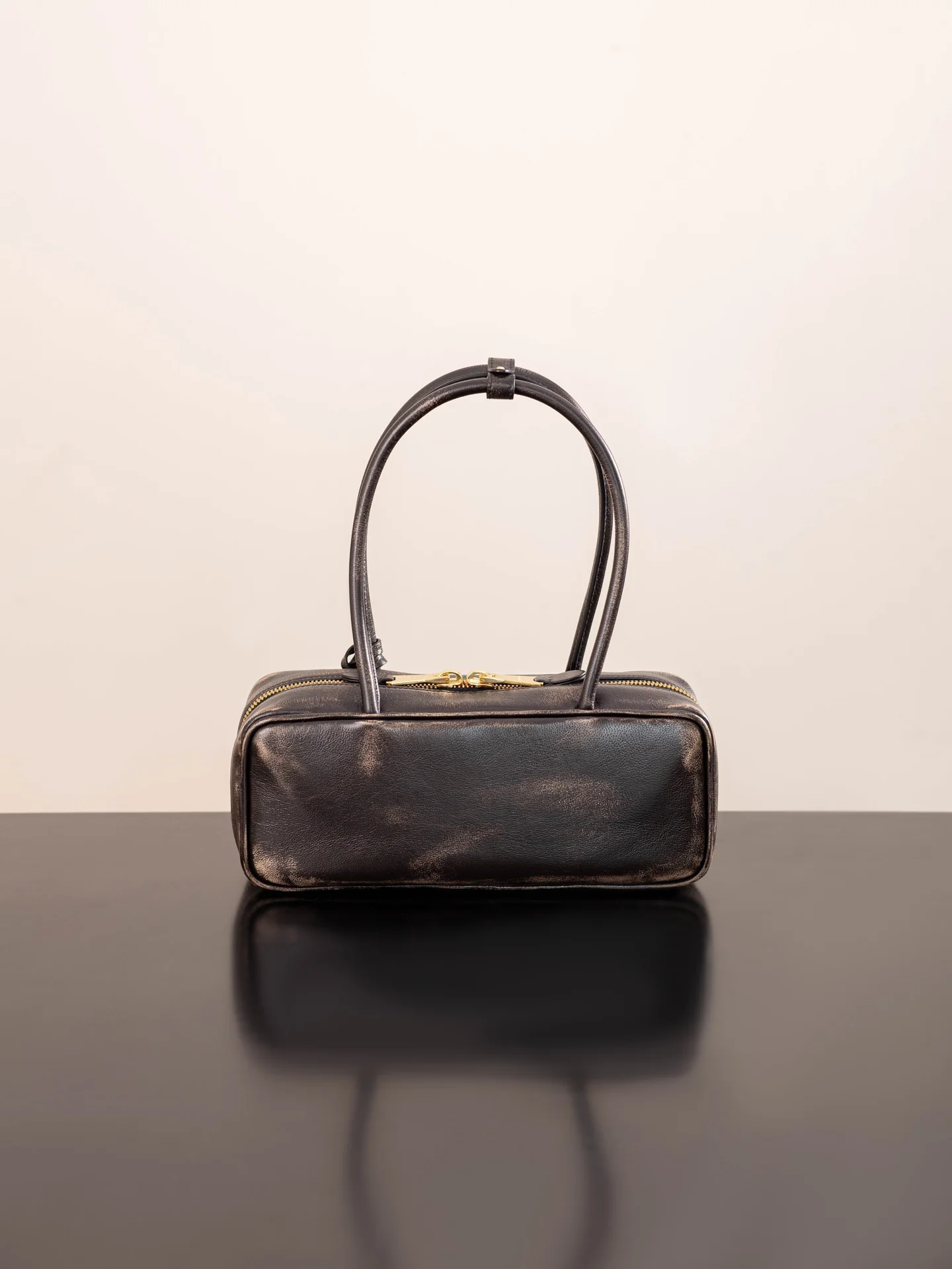 Miu Miu - Маленькая сумочка из овечьей кожи - Отделка под старину