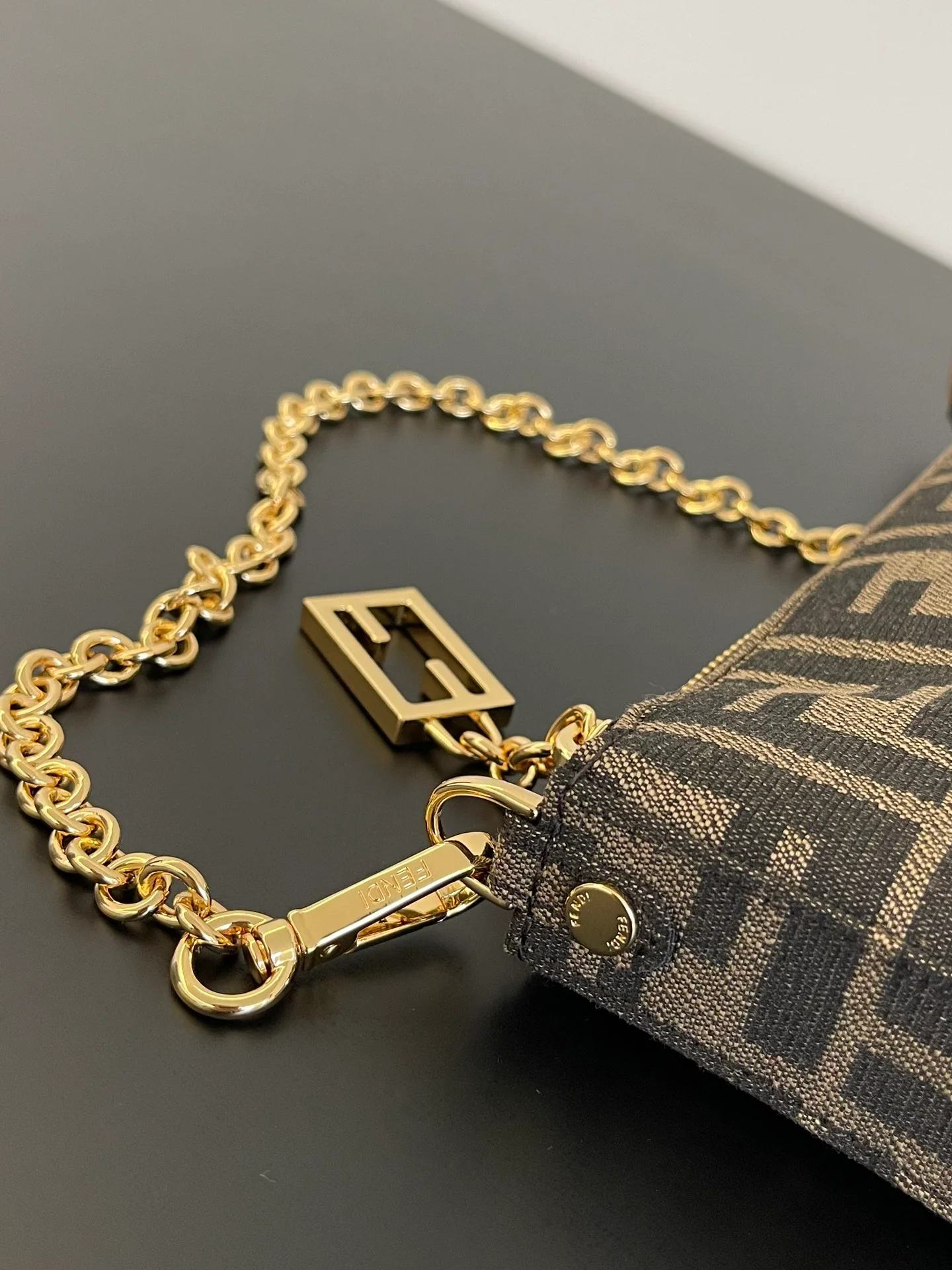 Сумка для маджонга Fendi Classic Monogram