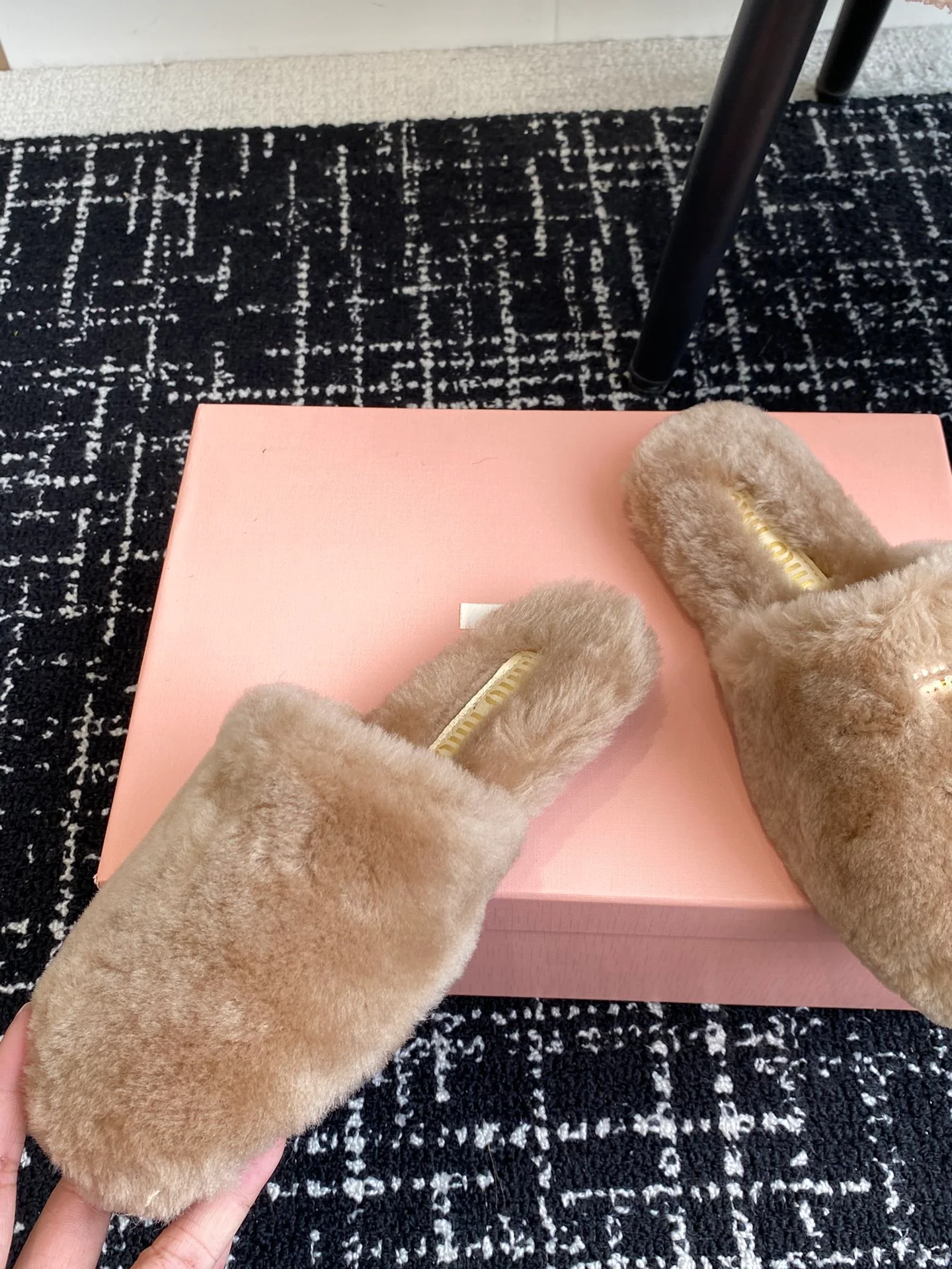 Шерстяные тапочки Miu Miu 2024 - Кофейно-коричневые - 1