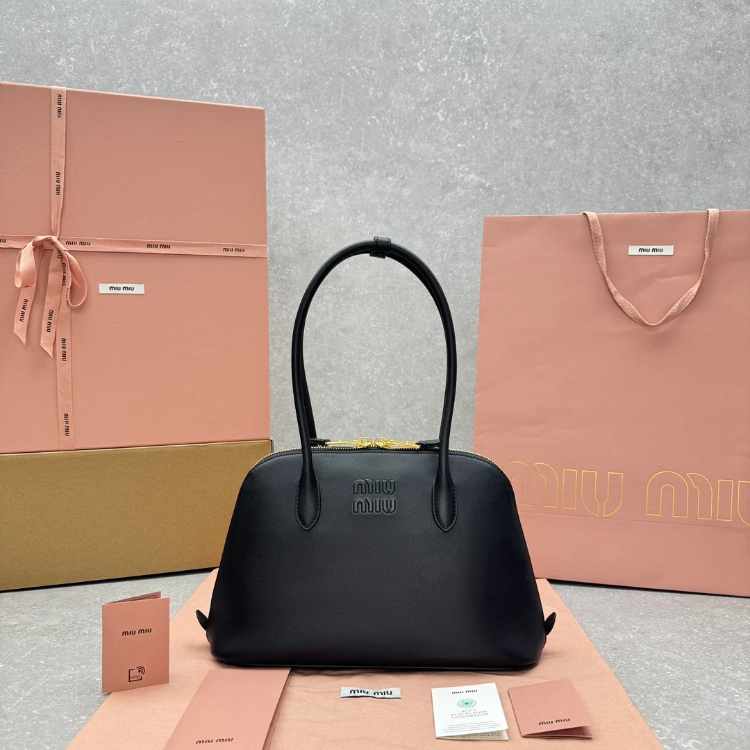 Сумка-чехол Miu Miu 5ba290 с длинной ручкой - черная