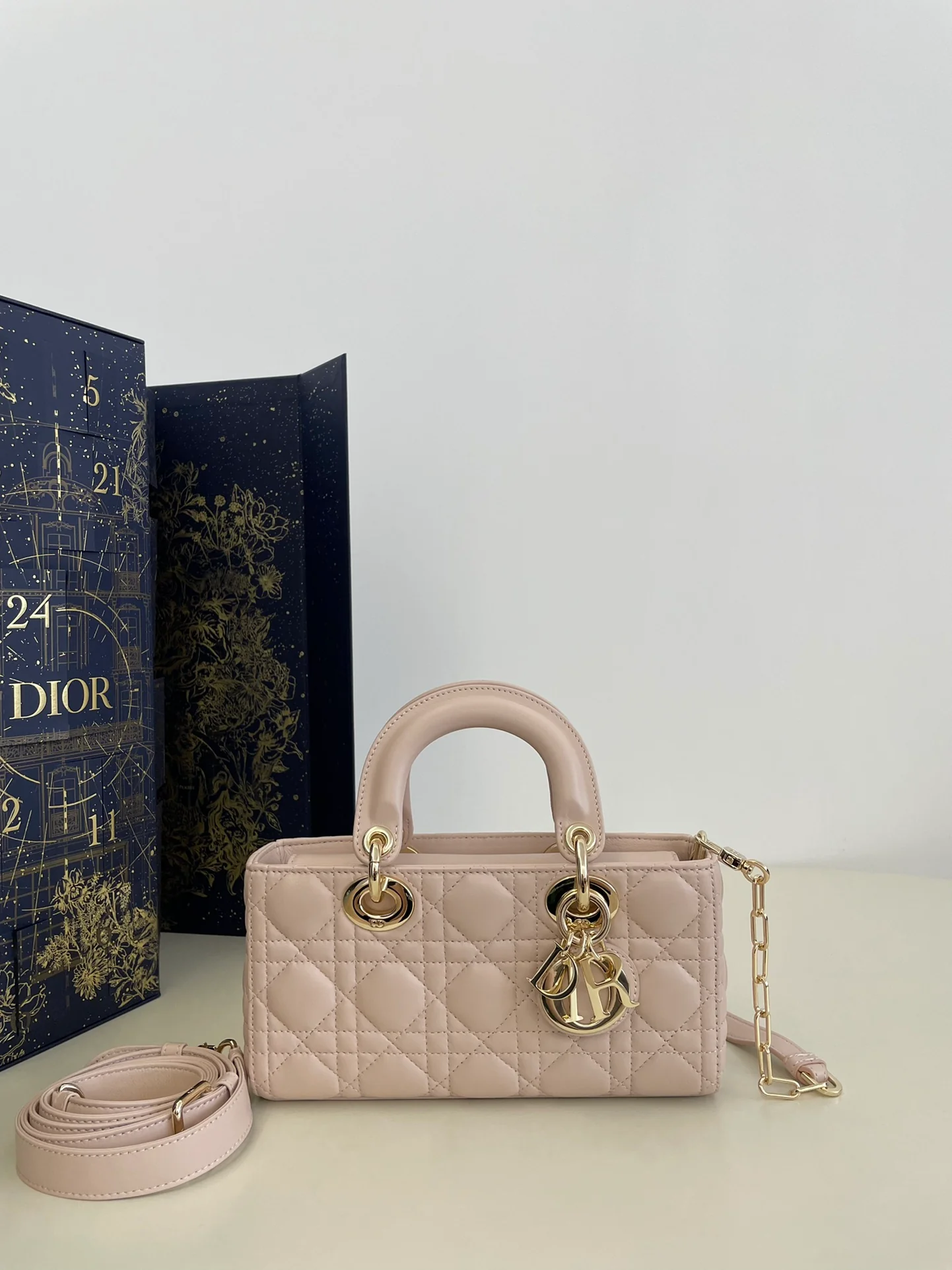 Сумка Dior Lady d Joy - стеганая из овечьей кожи - нежно-розовый - маленький размер