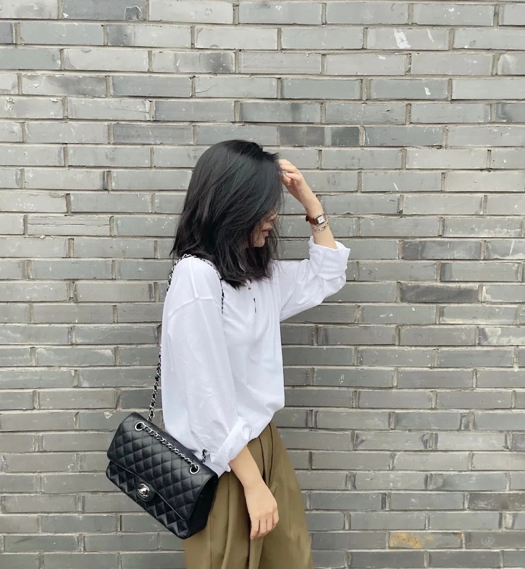 Chanel Classic Flap Caviar Black Medium