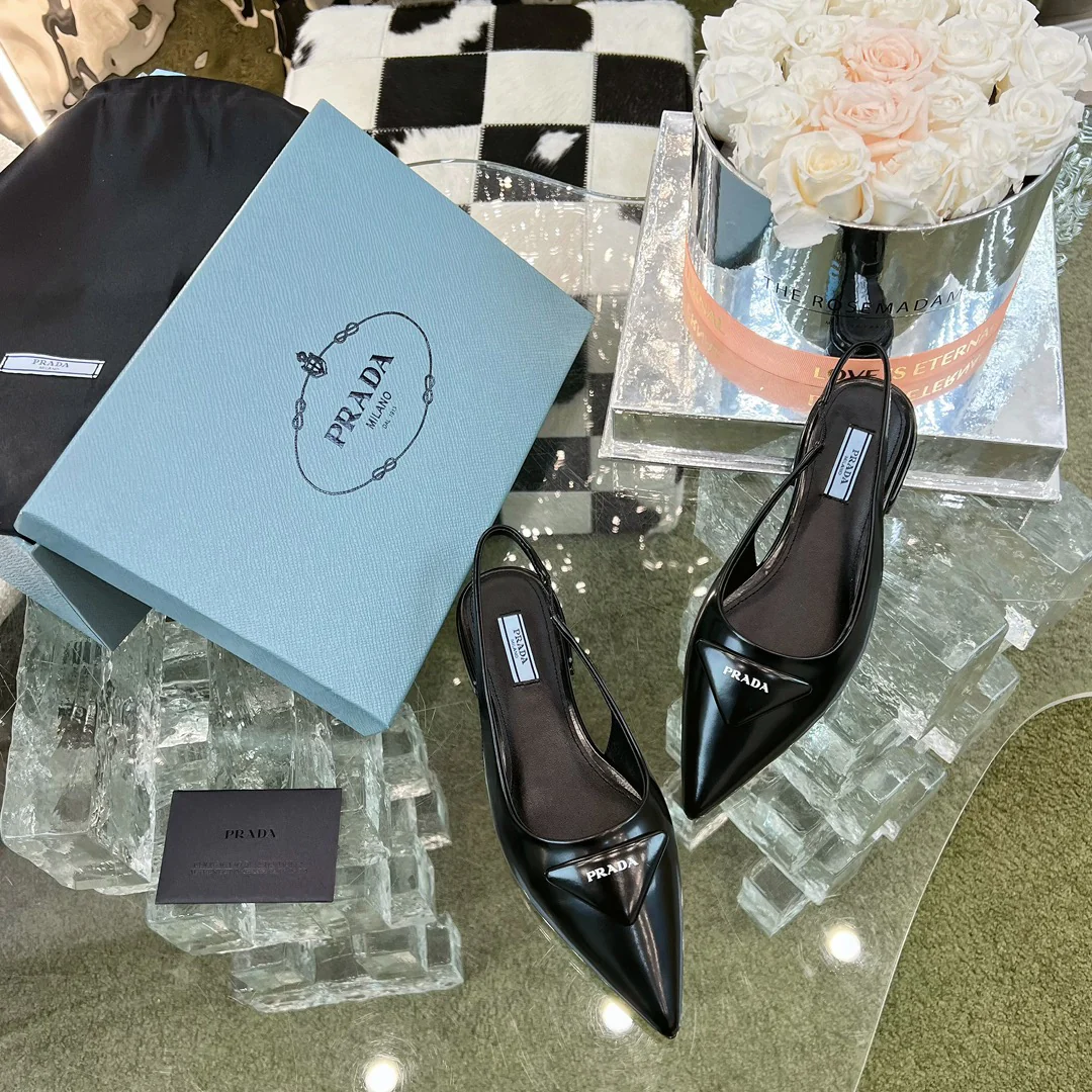 Prada Весна/Лето 2023 - Мюли с острым носком - Черные