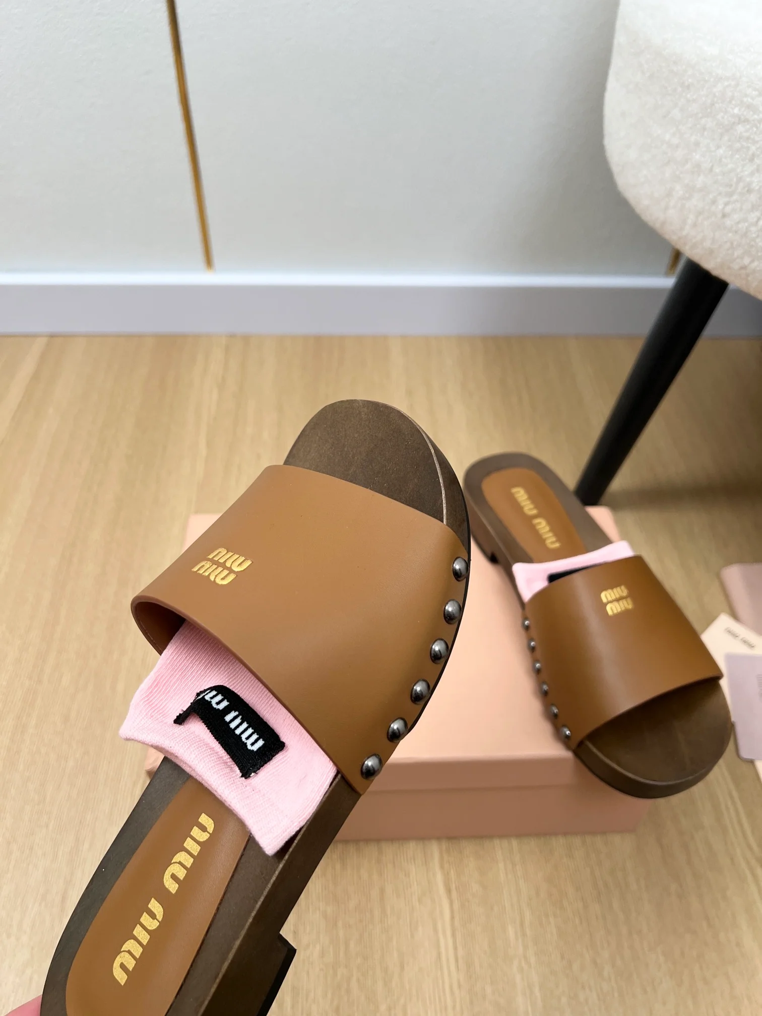 Деревянные тапочки Miu Miu 2024 - Кофе