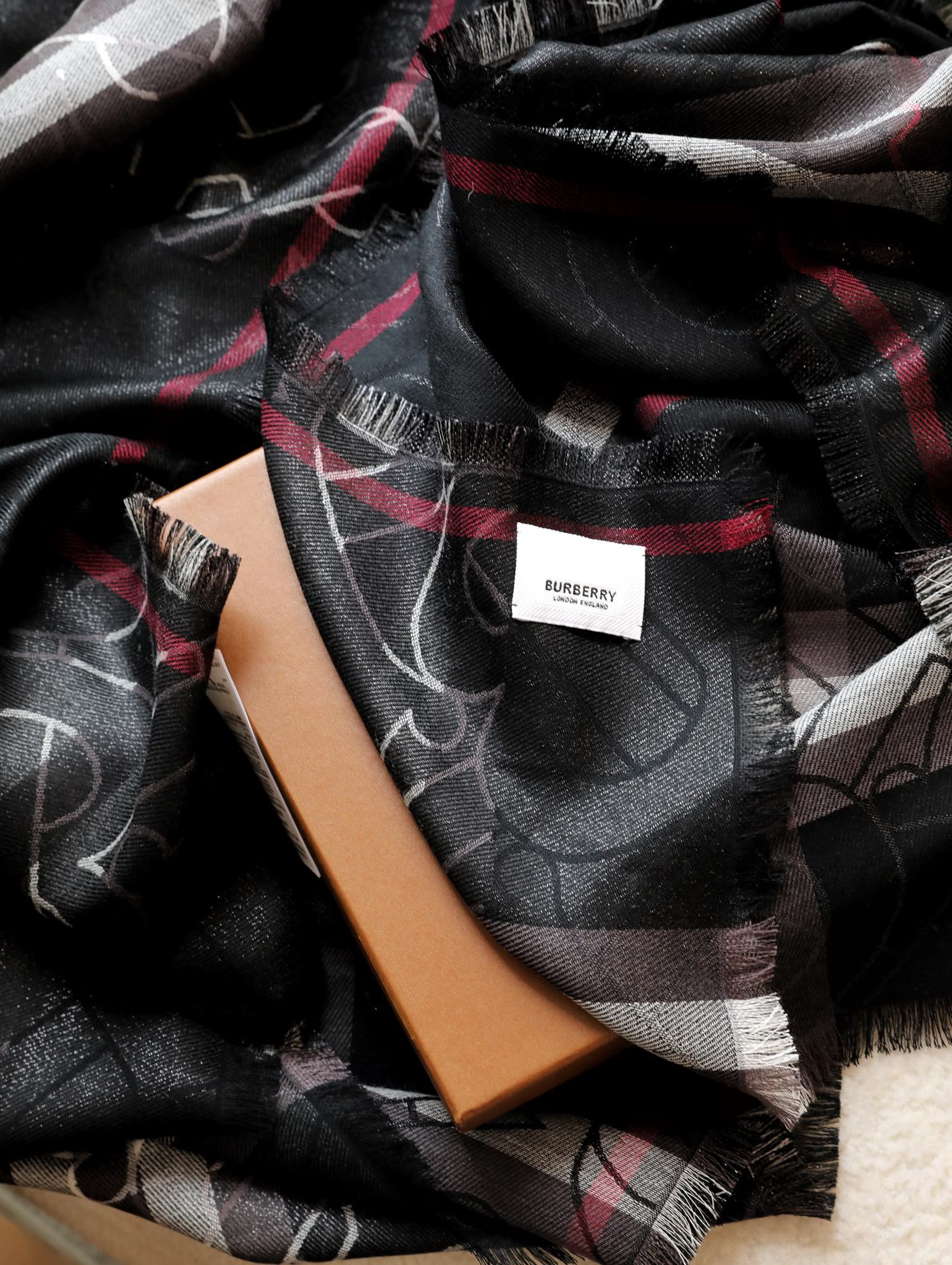 Burberry - Шелковый и шерстяной шарф на каждый день - 100-200 см