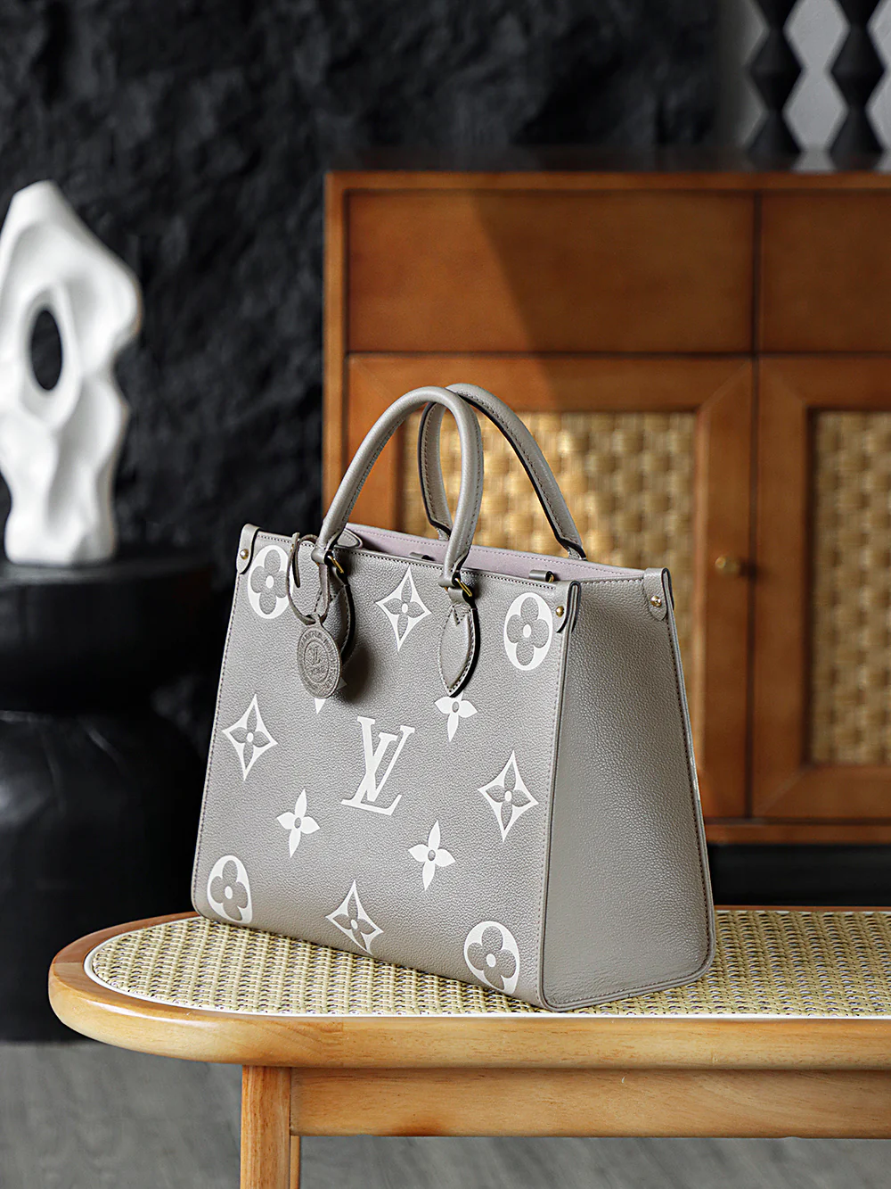 LV-m45494-onthego Средний слоново-серый