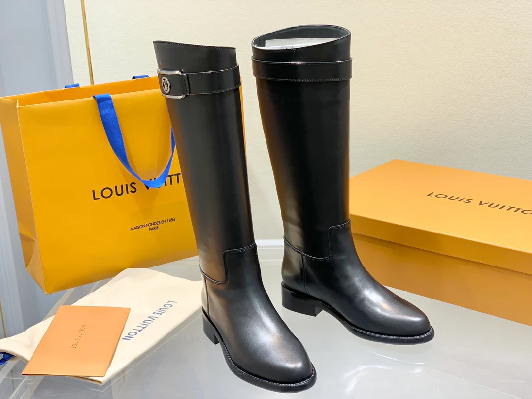 LV-22ss - Сапоги для верховой езды, украшенные металлической пряжкой
