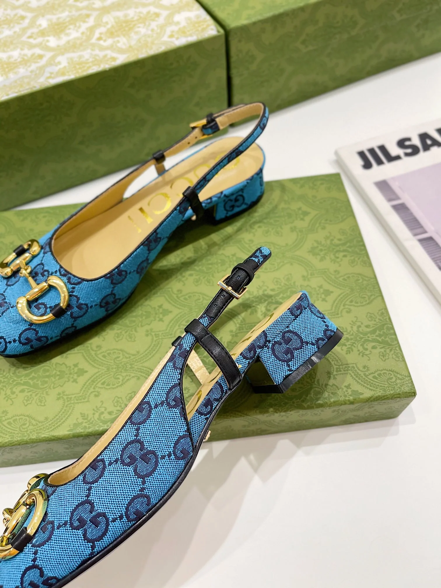 Gucci - Ретро с квадратным носком - Массивный каблук - Сандалии на низком каблуке - 1