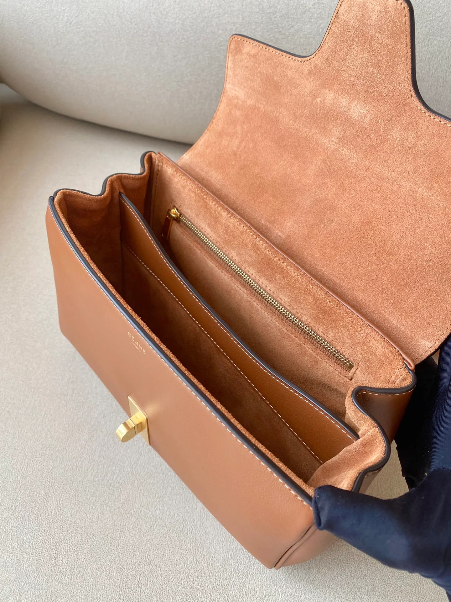 Сумка Celine из мягкой телячьей кожи с 16 узорами - 4