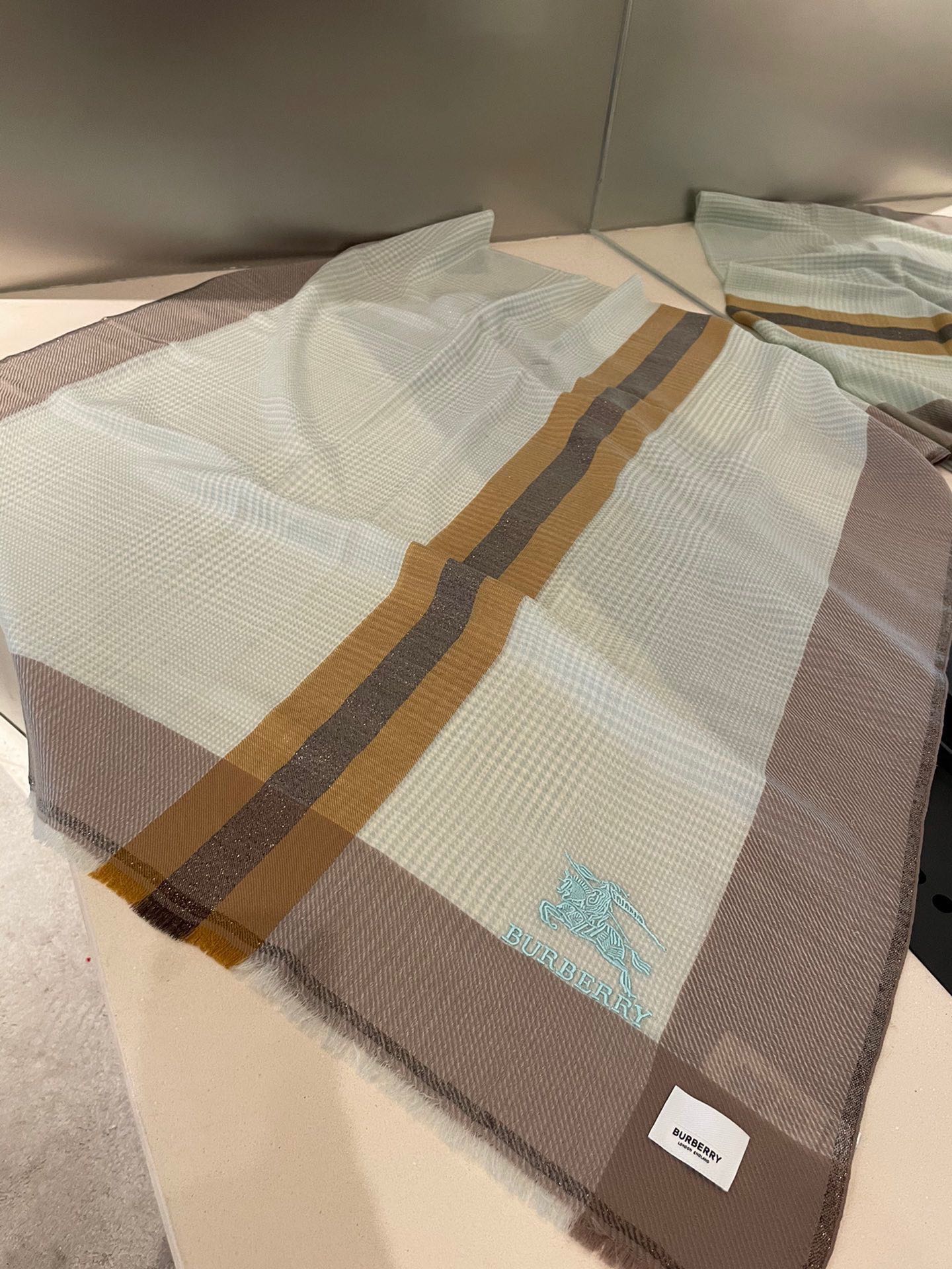 Кашемировый шарф Burberry - 105-180 см