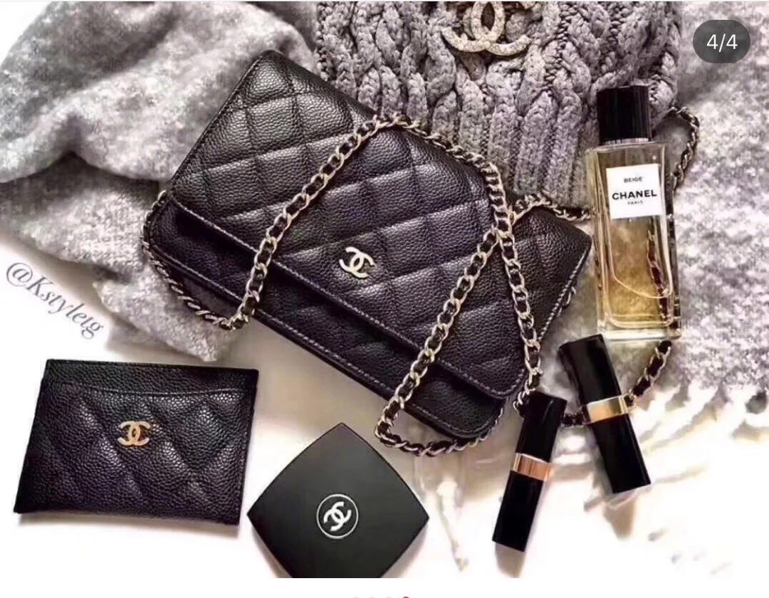 Chanel-WOC делятся образами