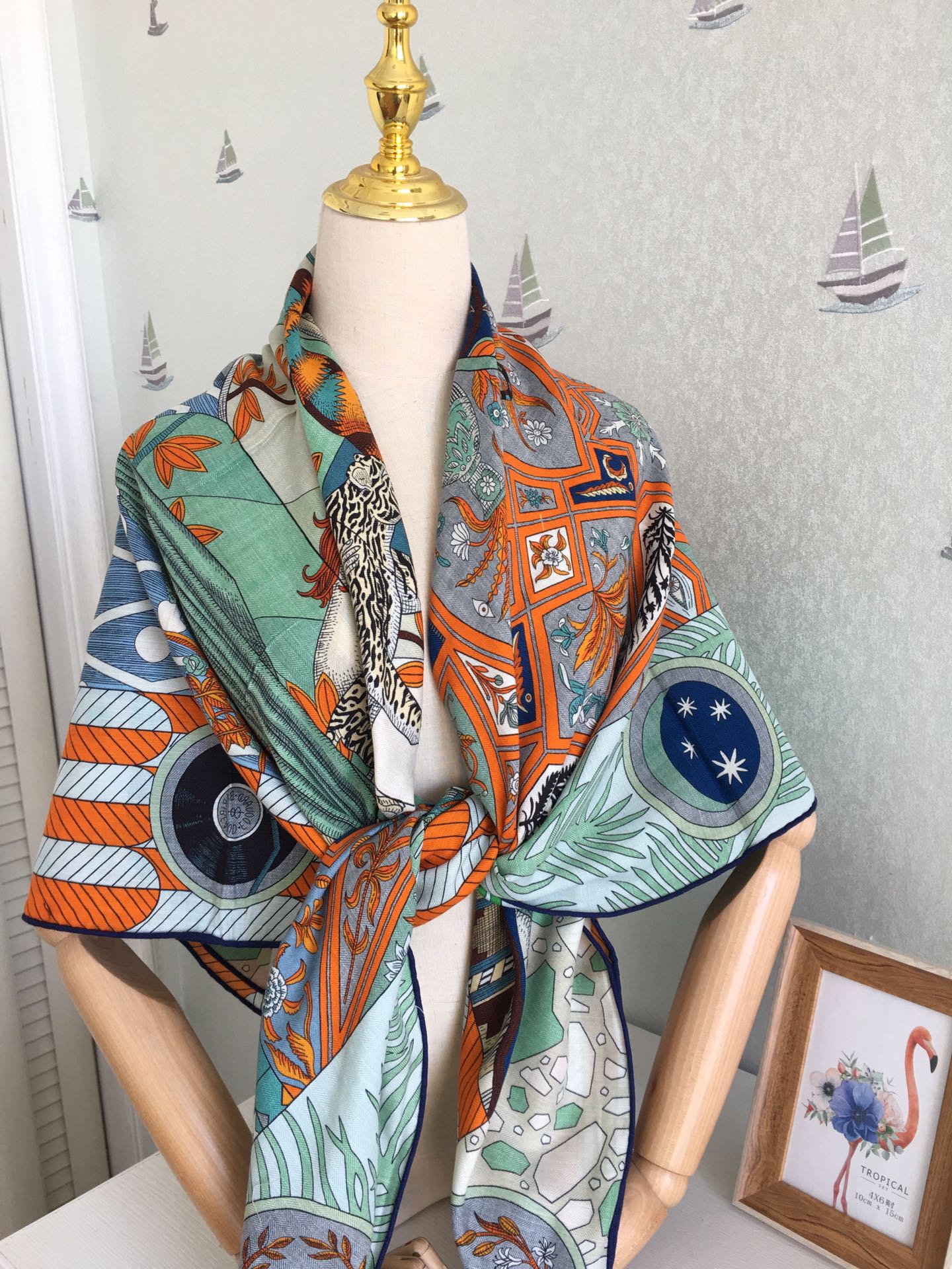 Двусторонний бархатный квадратный шарф Hermes 140