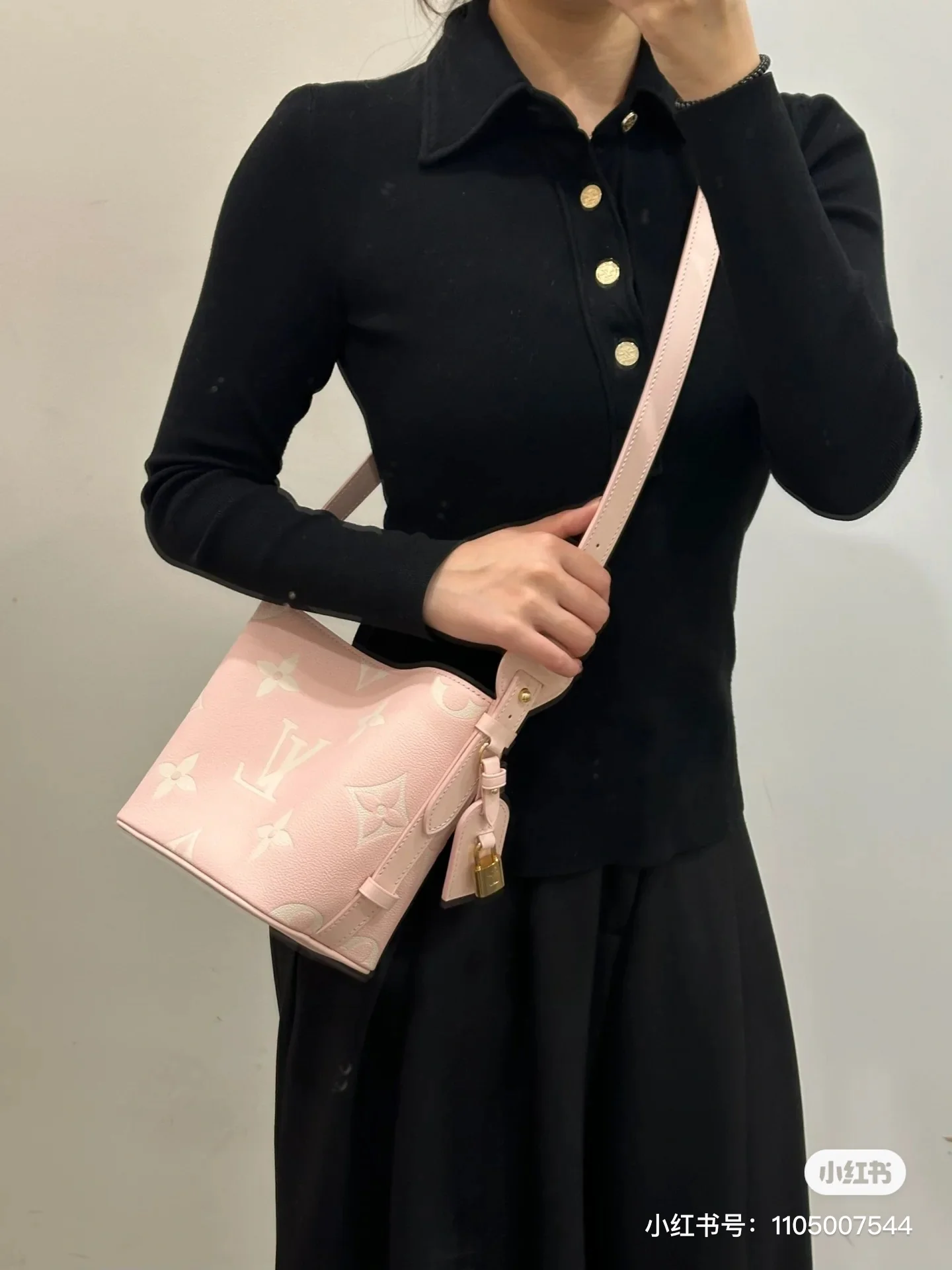 Сумка-ведро LV All-in-Bag из канваса с металлическими деталями - розовая