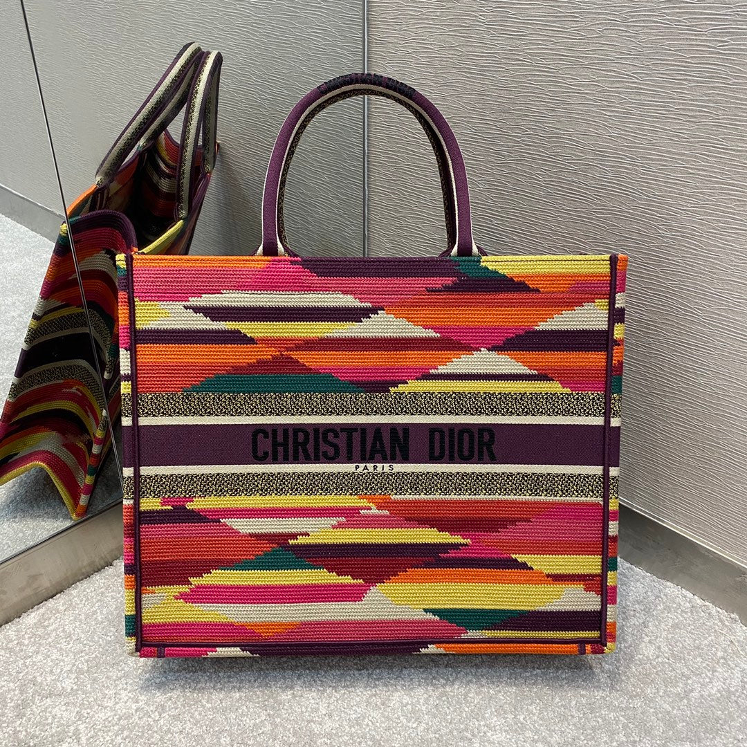 Сумка Dior Book Tote, большая, 41,5 см, разноцветные полоски, 1 шт.