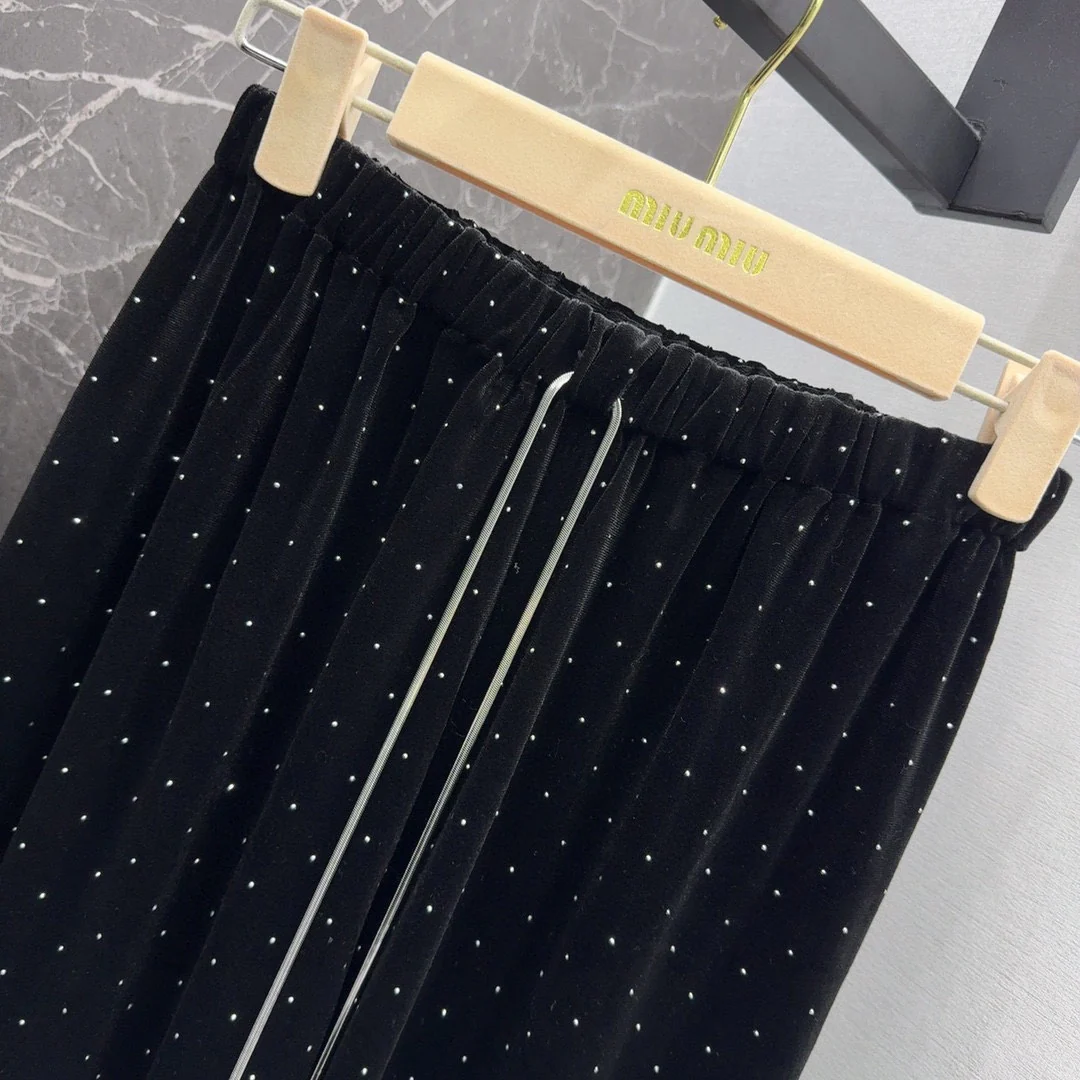 Брюки прямого кроя Miu Miu-2404-24ss из бархата со стразами