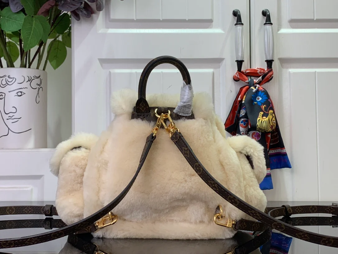 Рюкзак LV-m11919-nano-teddy из овечьей шерсти - белый