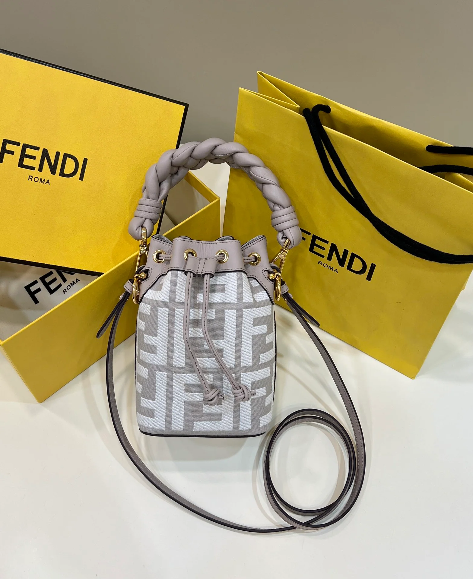Сумка-ведро Fendi - канвас, ручка с косами - серый джинсовый цвет