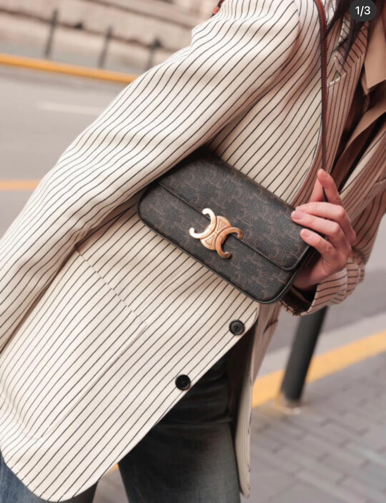 Сумка под мышку с монограммой Celine Triomphe