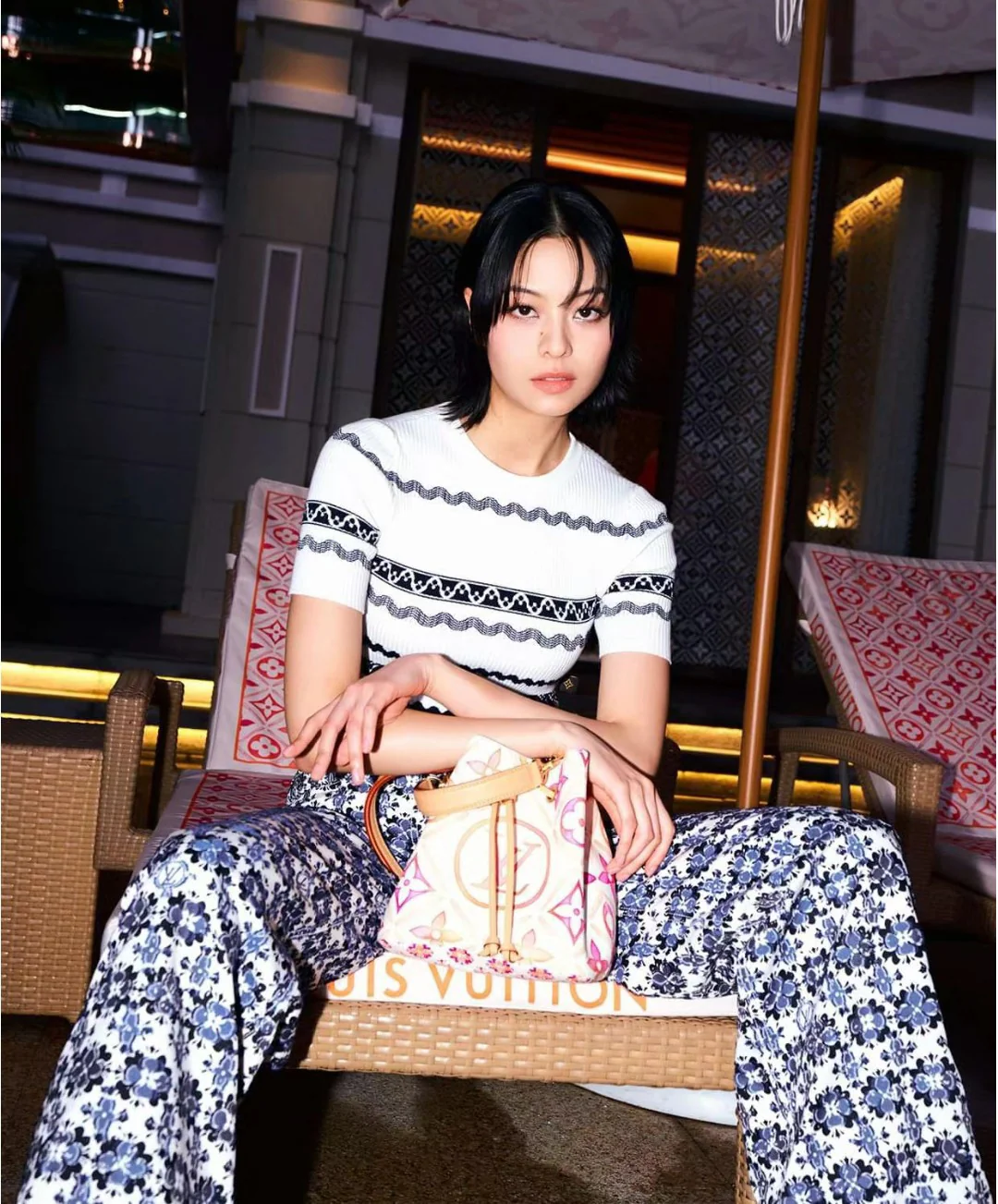 m25315-LV-Маленькая сумка-ведро с принтом фуксии