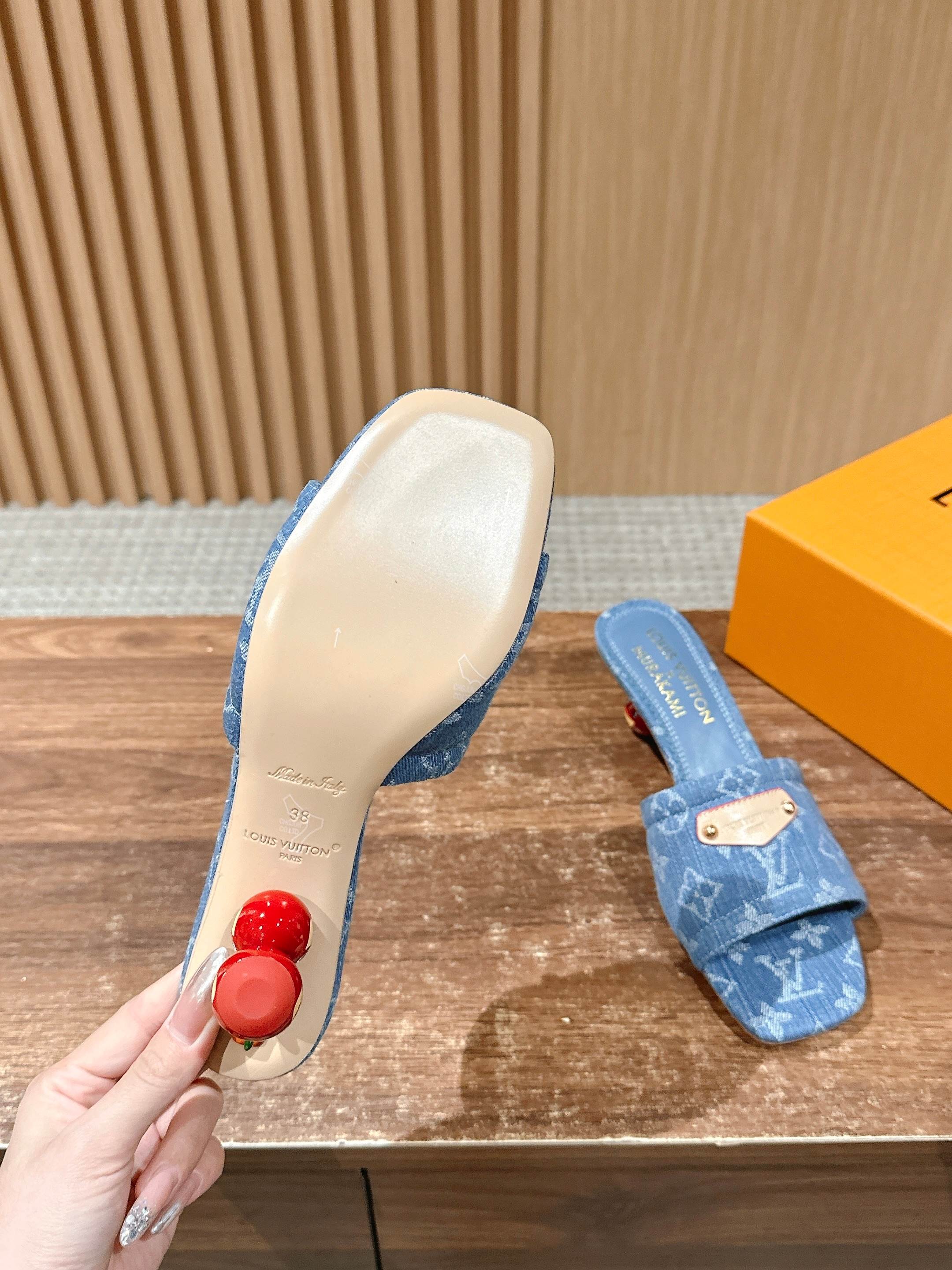 LV - Коллекция Такаши Мураками в стиле ретро - Сандалии на низком каблуке - Джинсово-синие