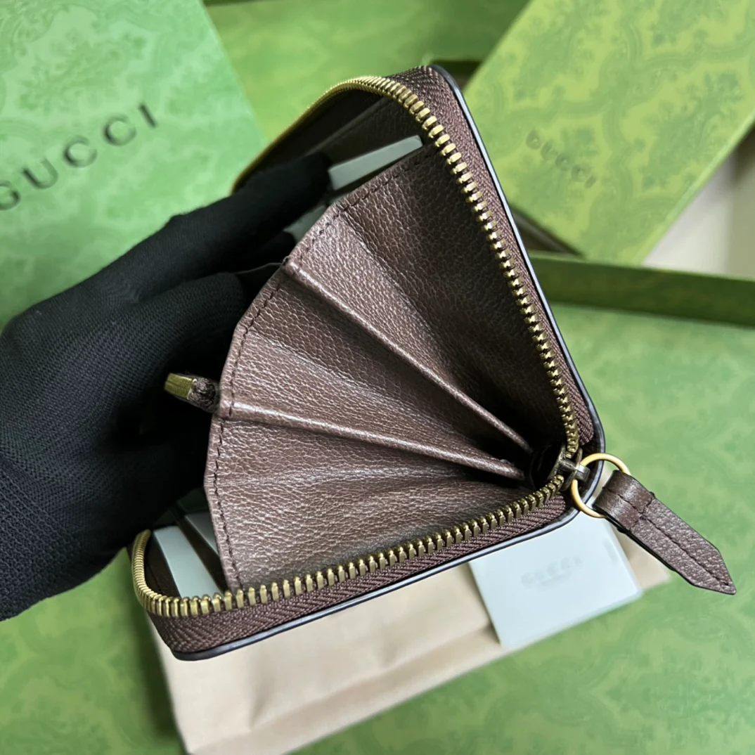 Gucci 竹节拉链长夹