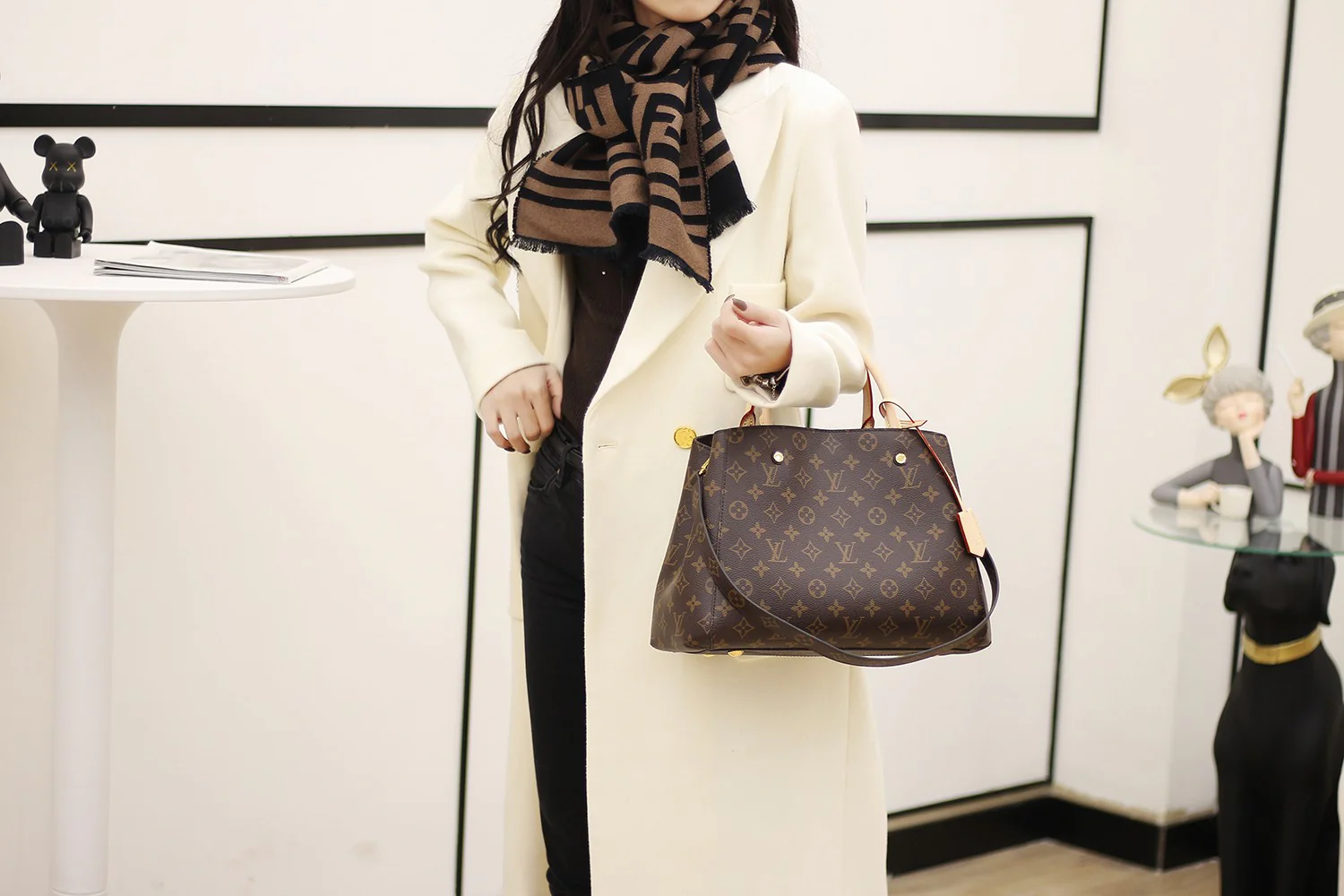 m41056-LV-montaigne-mm-medium-body photo