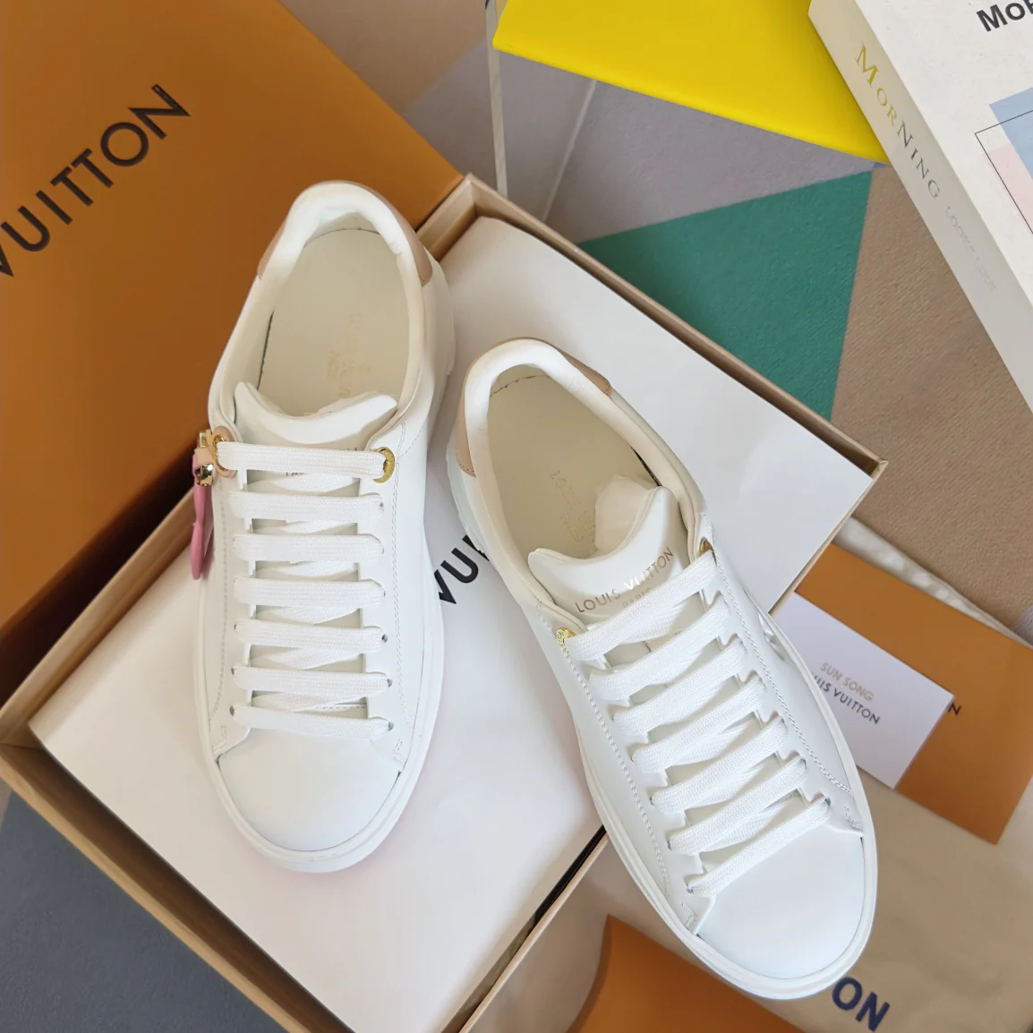 LV-2024 - Кроссовки с тиснением - Белые