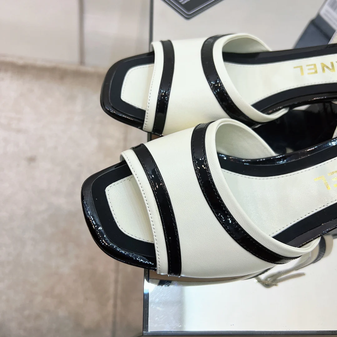 Туфли Chanel с открытым носком