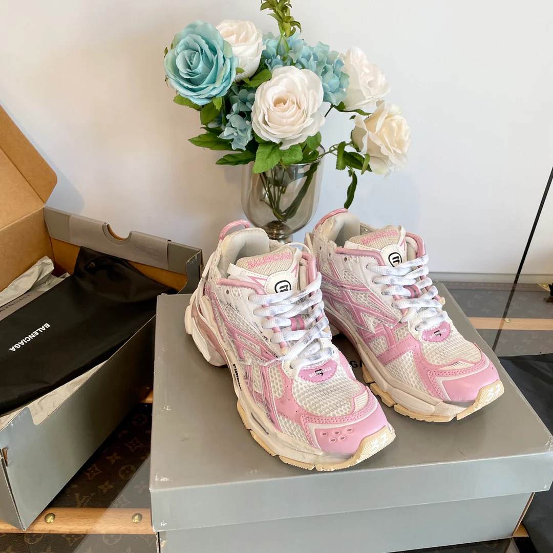 Кроссовки Balenciaga 7th Generation Retro Dad Sneakers - розовые