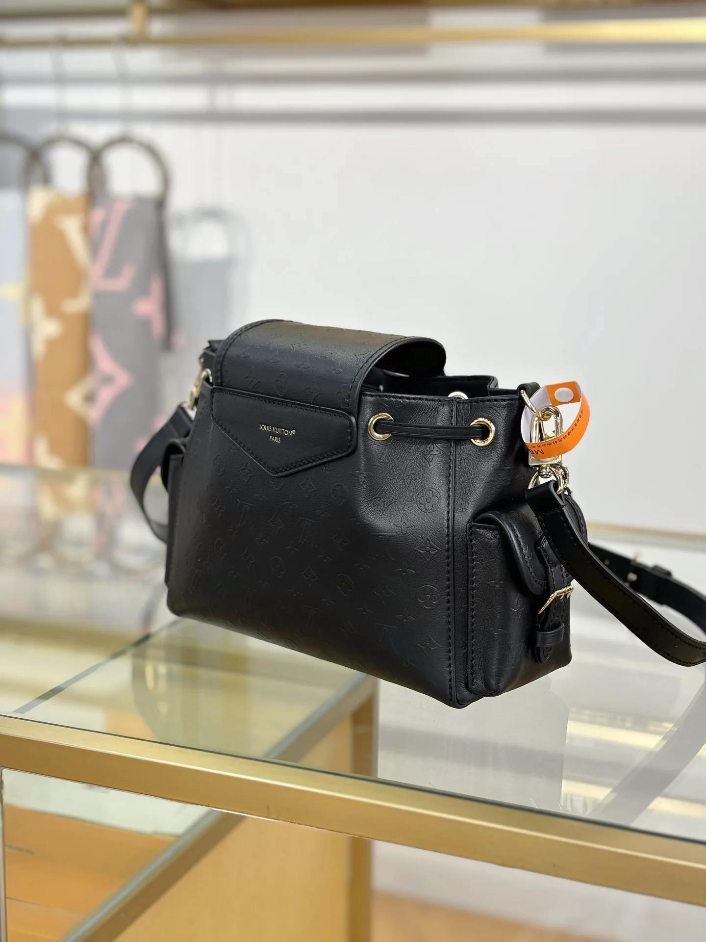 Сумка LV-m25554-odyssee, черная с золотистыми акцентами, 1