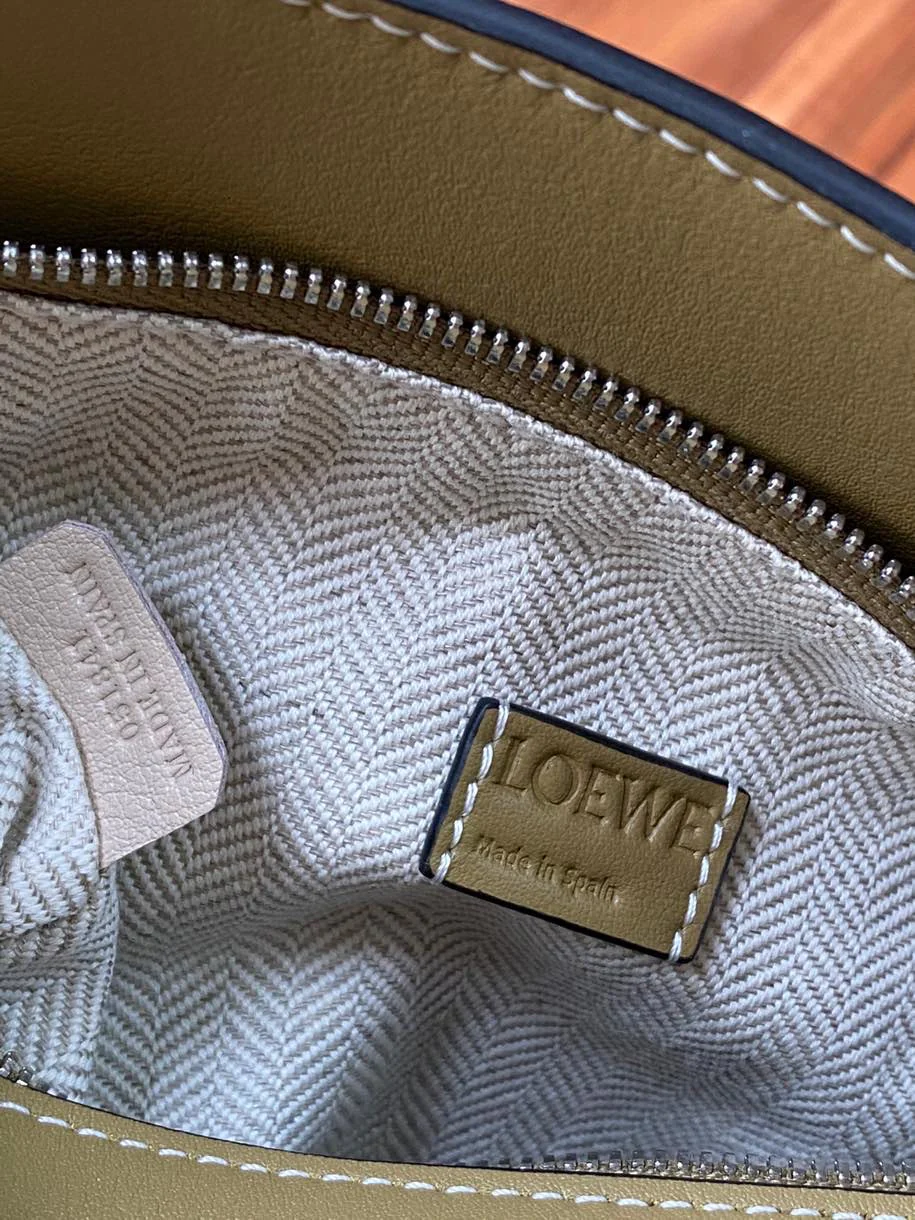 Мини-сумка Loewe Puzzle Bag из телячьей кожи - 16