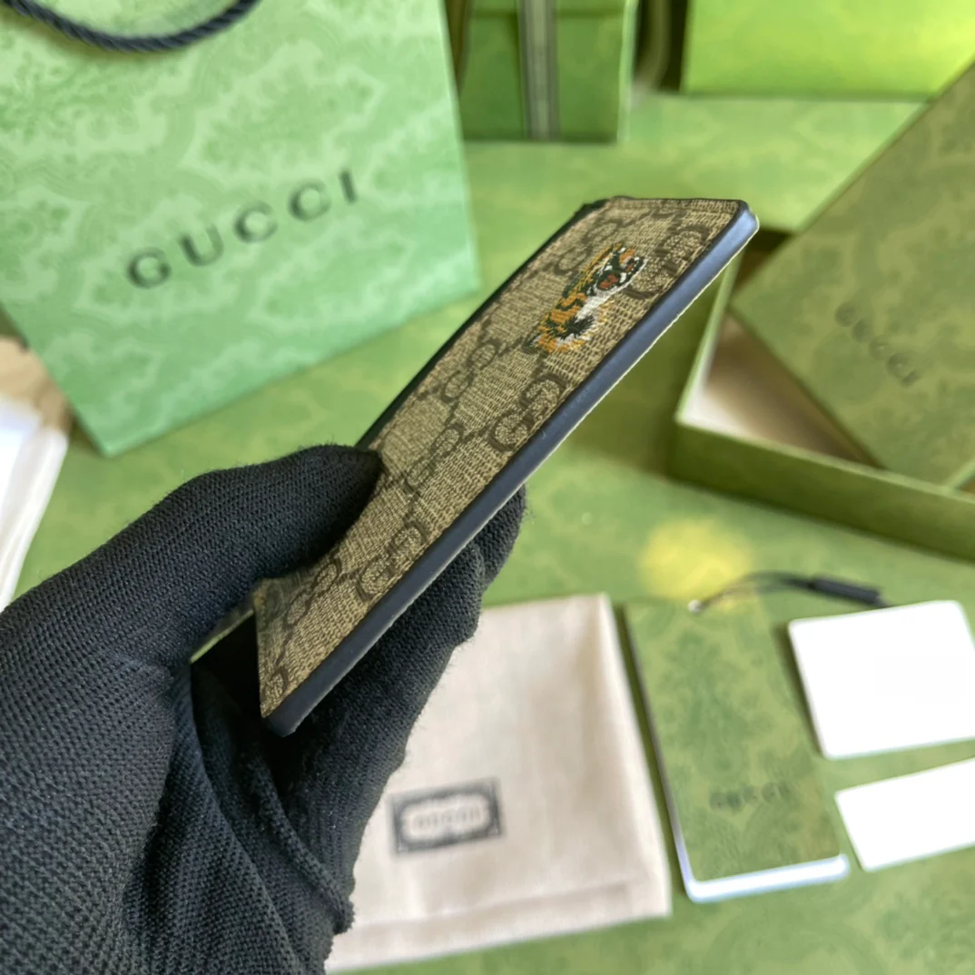Gucci 卡包／卡片夹／名片夹